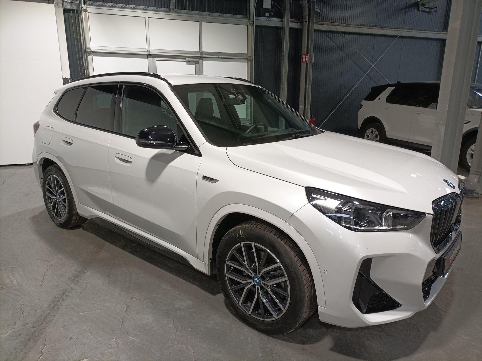 BMW X1 SUV / Crossover / Geländewagen BMW X1 xDrive30e Steptronic Sports Utility Vehicle