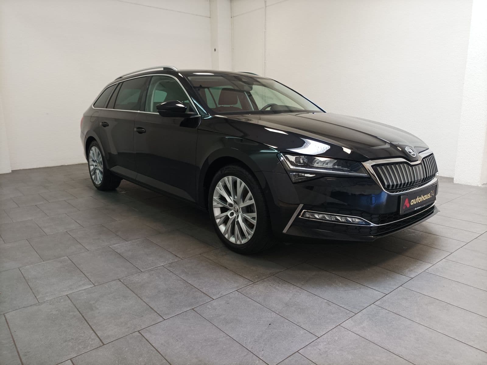 ŠKODA Superb Kombi SKODA Superb 1.4 TSI iV DSG STYLE COMBI Kombi #1