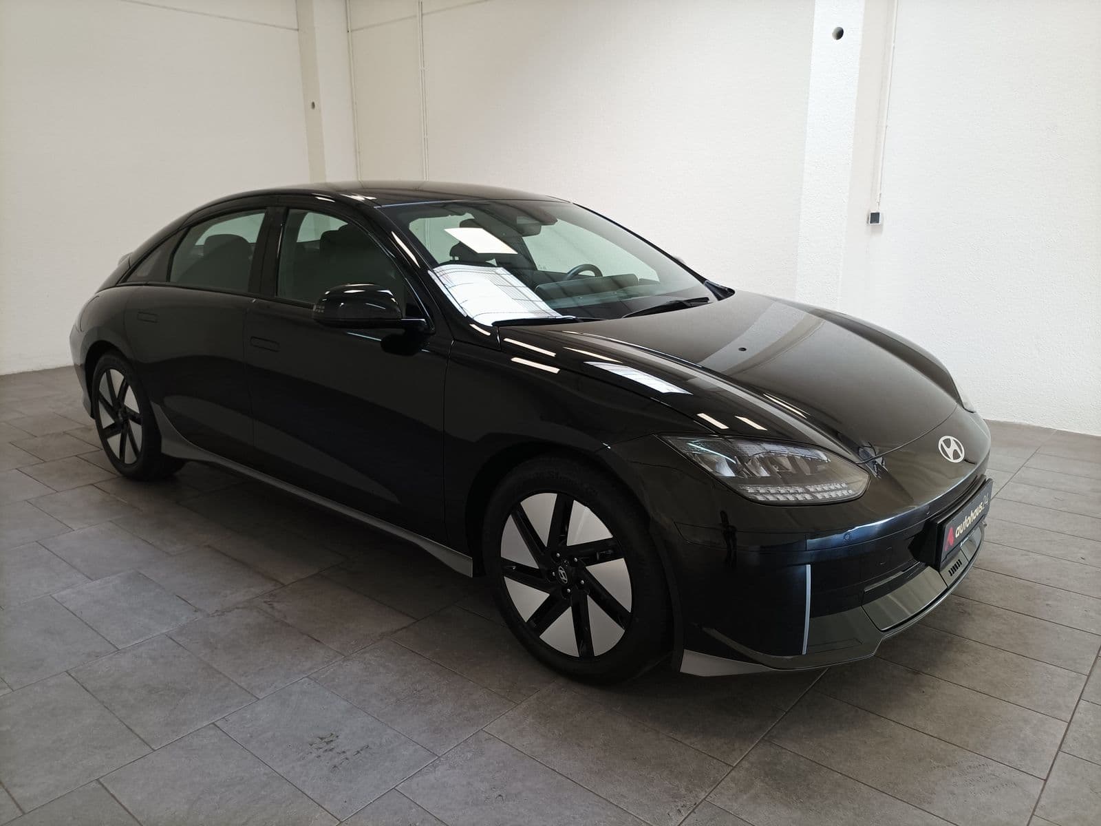 Hyundai IONIQ 6 Limousine HYUNDAI IONIQ 6 77,4kWh 168kW Dynamiq Limousine #1
