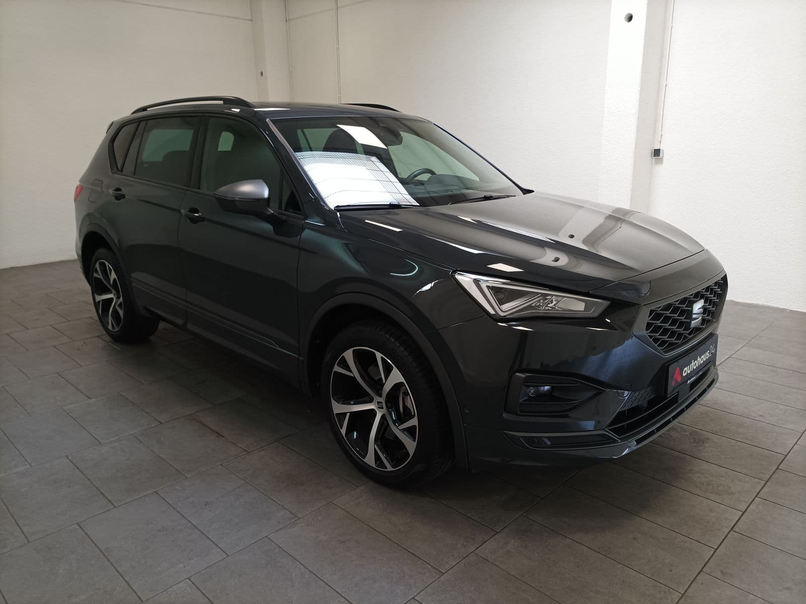 SEAT Tarraco SUV / Crossover / Geländewagen SEAT Tarraco 2.0 TSI 4Drive 180kW FR DSG Sports Utility Vehicle #1