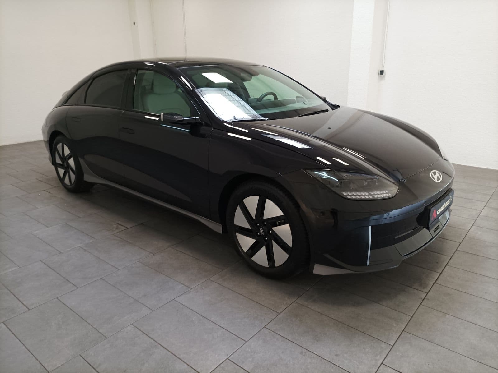 Hyundai IONIQ 6 Limousine HYUNDAI IONIQ 6 77,4kWh 168kW Dynamiq Limousine #1