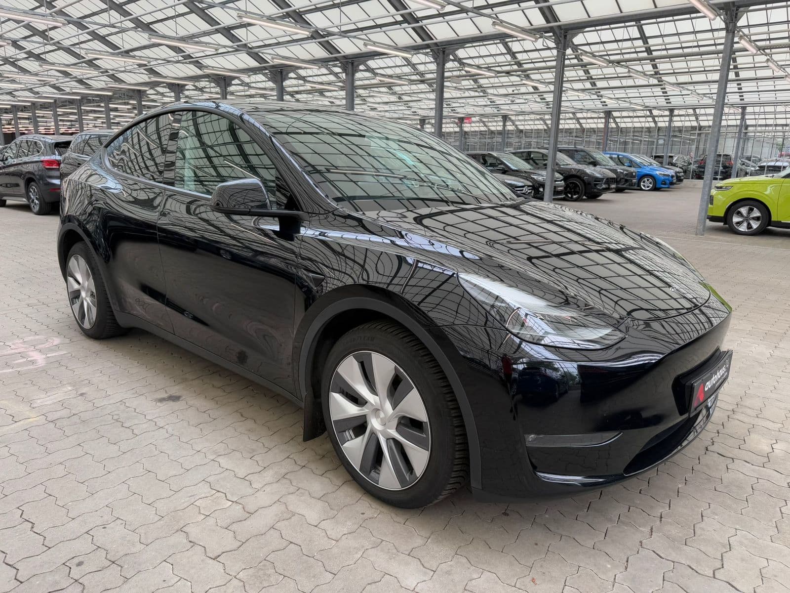 TESLA Model Y SUV / Crossover / Geländewagen TESLA Model Y Long Range Dual Motor AWD Schräghecklimousine #1