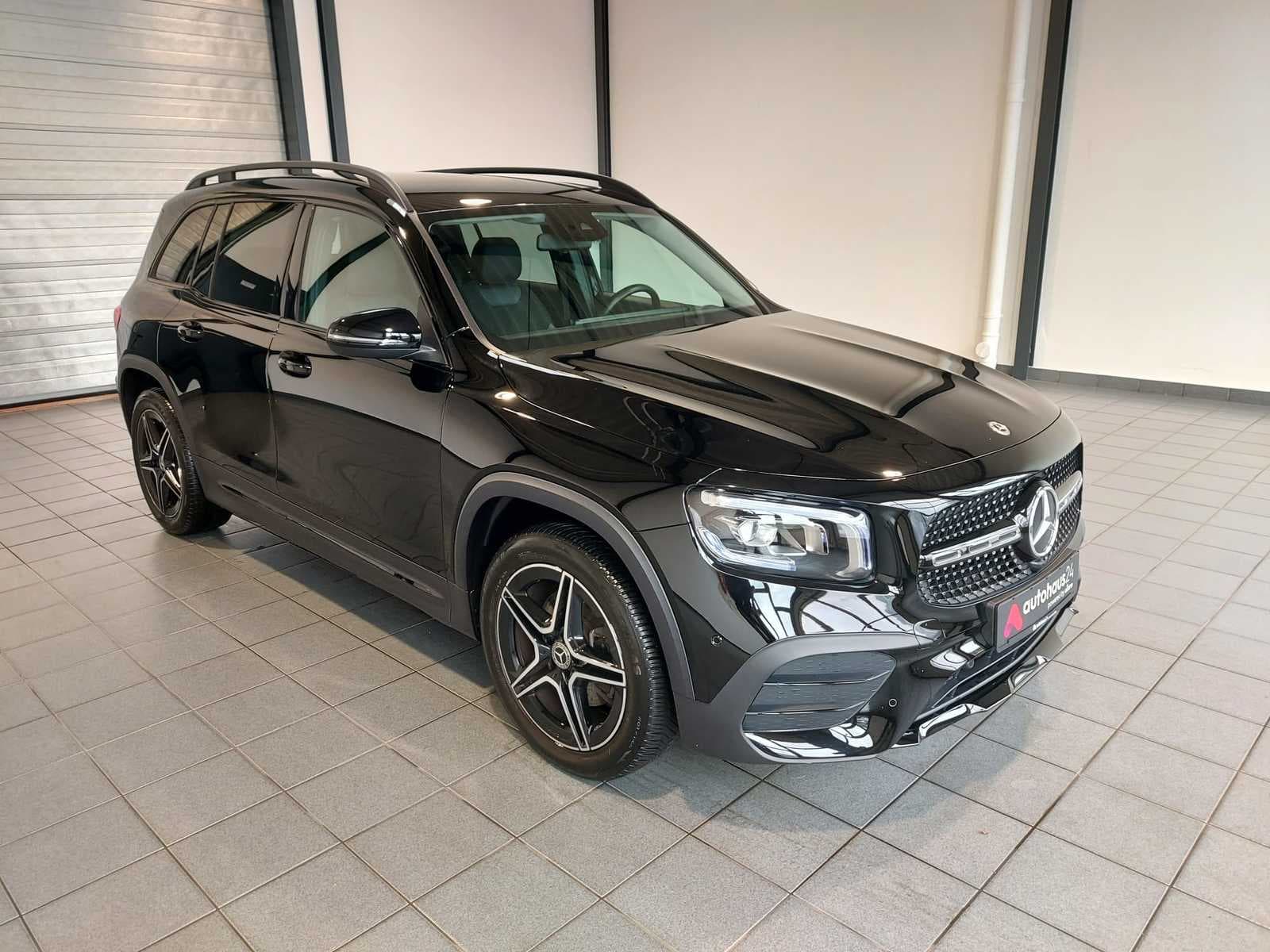 Mercedes-Benz GLB-Klasse SUV / Crossover / Geländewagen MERCEDES GLB GLB 180 DCT Sports Utility Vehicle #1