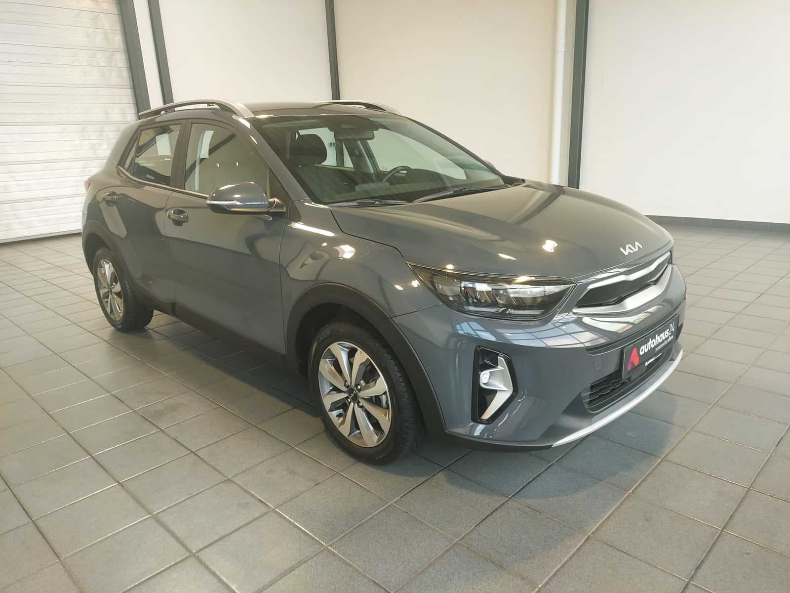 Kia Stonic SUV / Crossover / Geländewagen KIA Stonic 1.0 T-GDI 100 Vision Sports Utility Vehicle #1