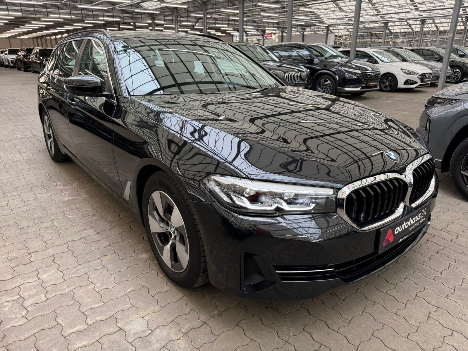 BMW 5er-Reihe Kombi BMW 5er-Reihe 520d Touring A Kombi #1