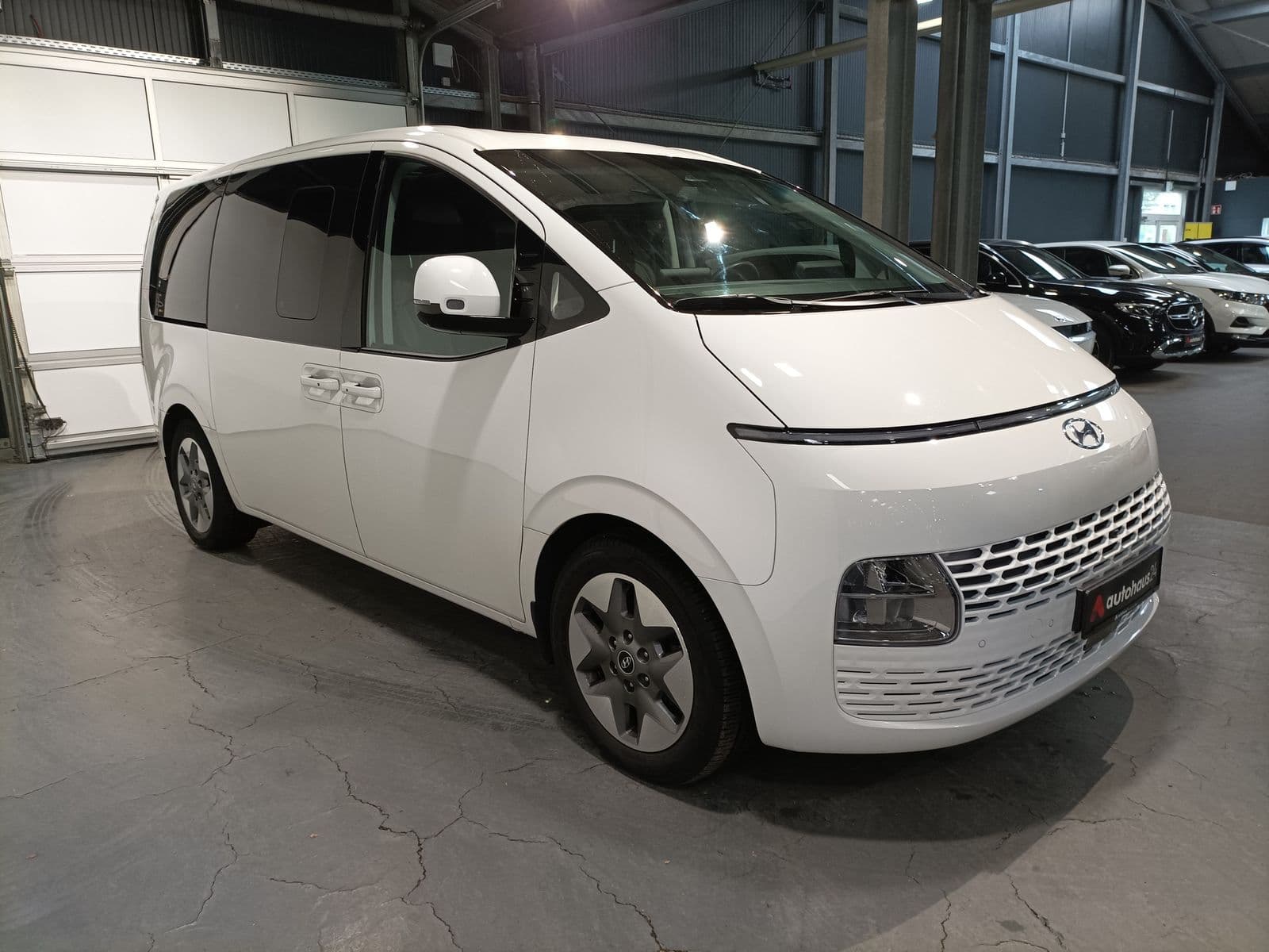 Hyundai Staria Kleinbus / Van HYUNDAI Staria 2.2 CRDi Prime 9-Sitzer Automatik 4WD Van #1