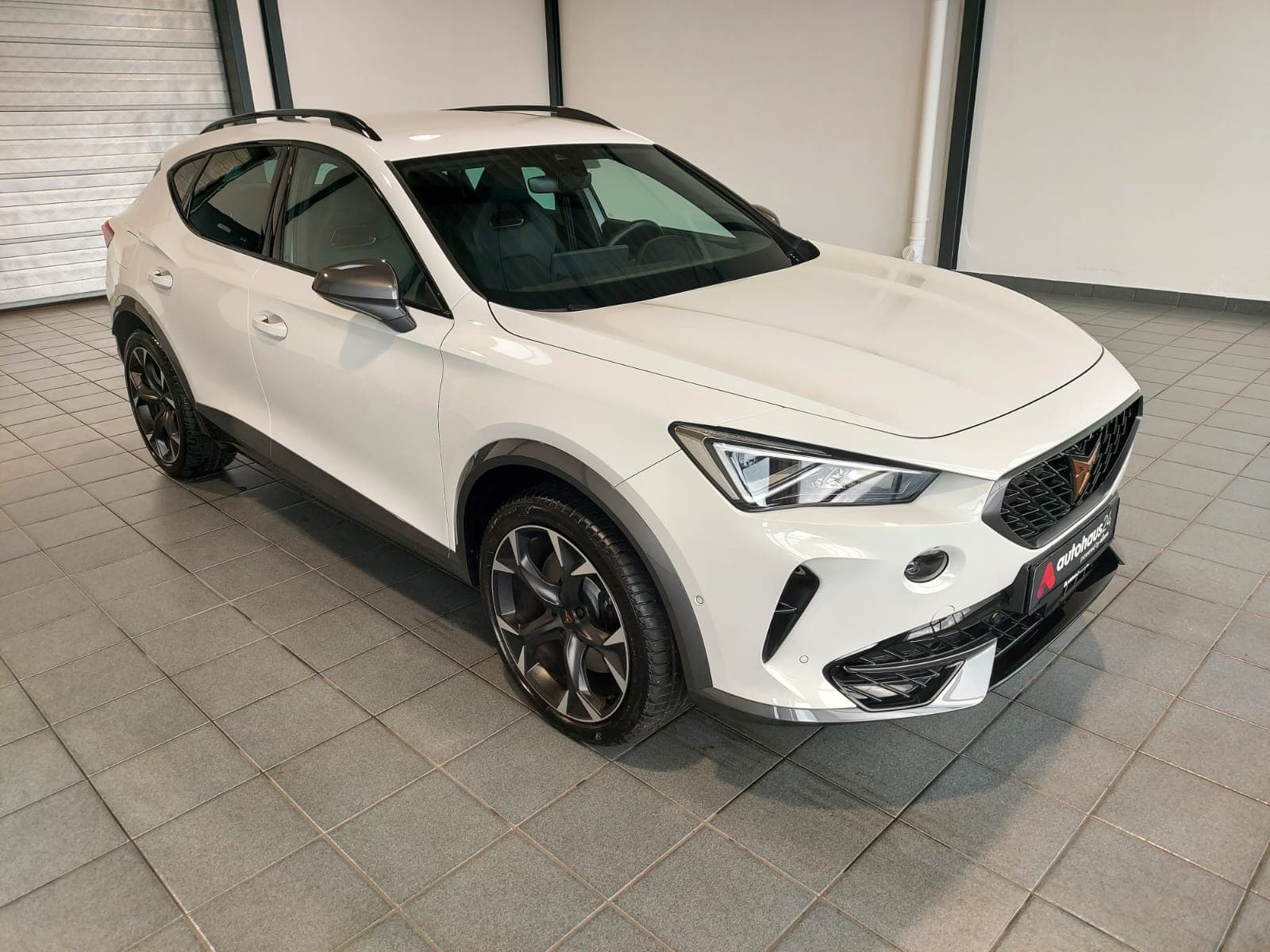 CUPRA Formentor SUV / Crossover / Geländewagen CUPRA Formentor 2.0 TSI 180kW VZ DSG Sports Utility Vehicle #1