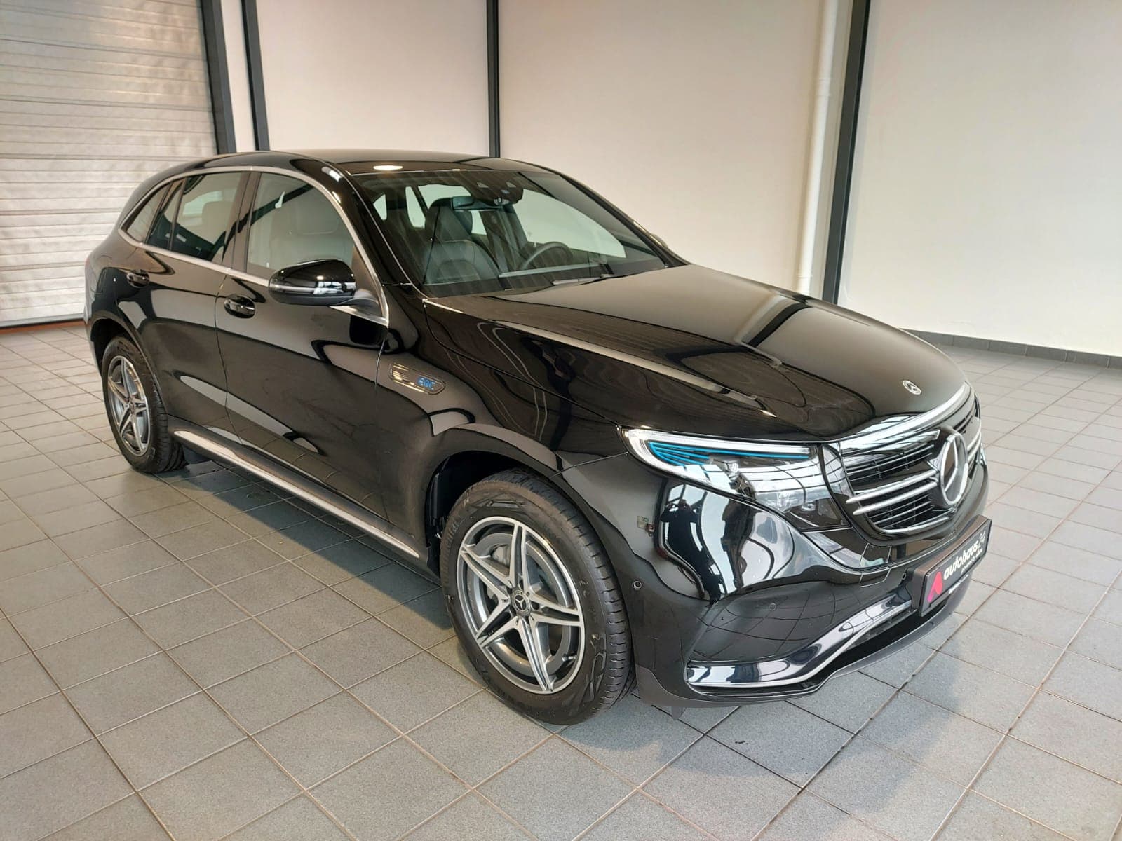 Mercedes-Benz EQC SUV / Crossover / Geländewagen MERCEDES EQC EQC 400 4MATIC AMG Line Sports Utility Vehicle