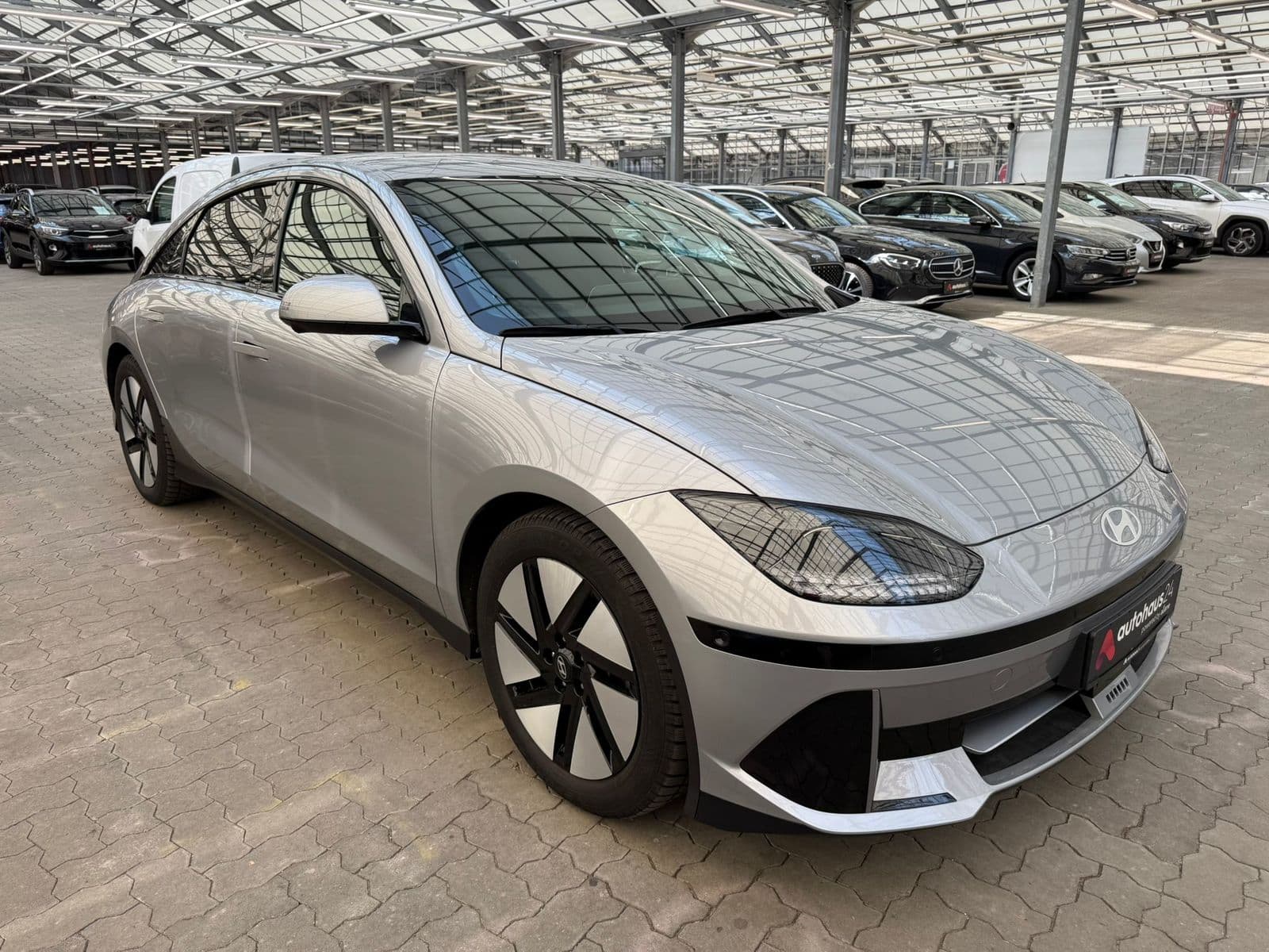 Hyundai IONIQ 6 Limousine HYUNDAI IONIQ 6 77,4kWh 168kW Dynamiq Limousine #1