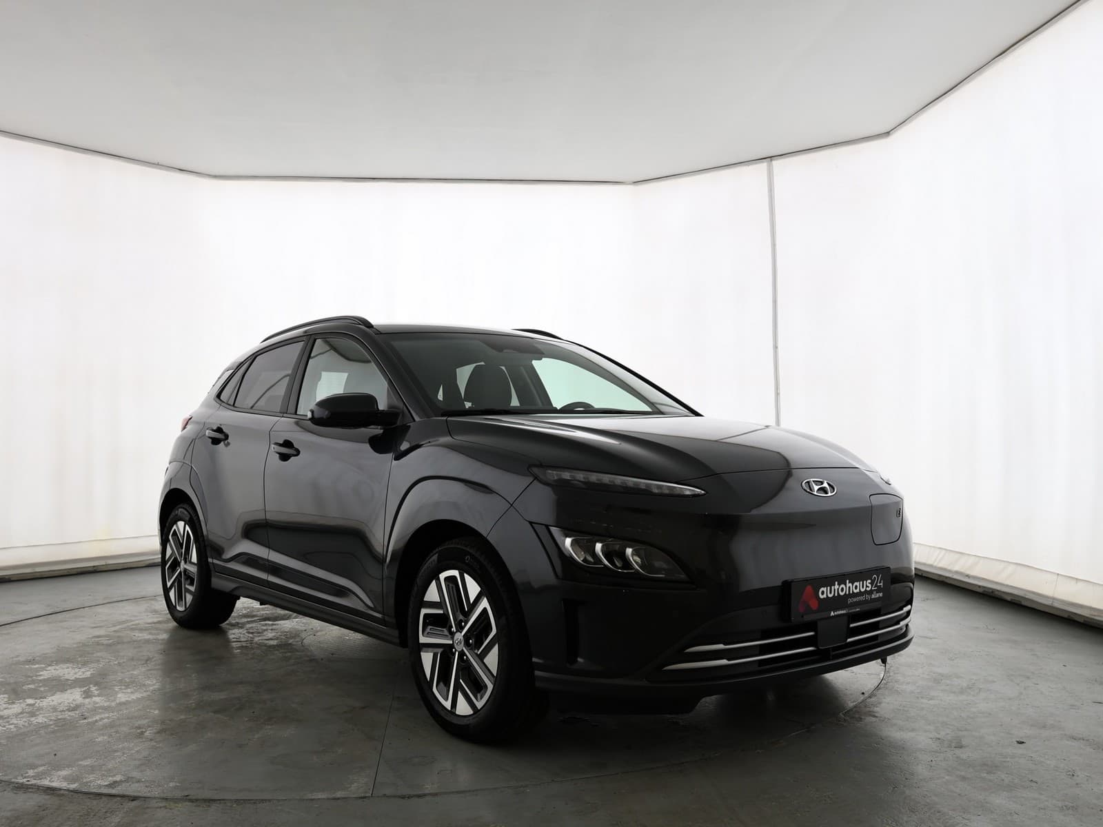Hyundai Kona SUV / Crossover / Geländewagen HYUNDAI Kona ELEKTRO 100kW Advantage-Paket Sports Utility Vehicle #1