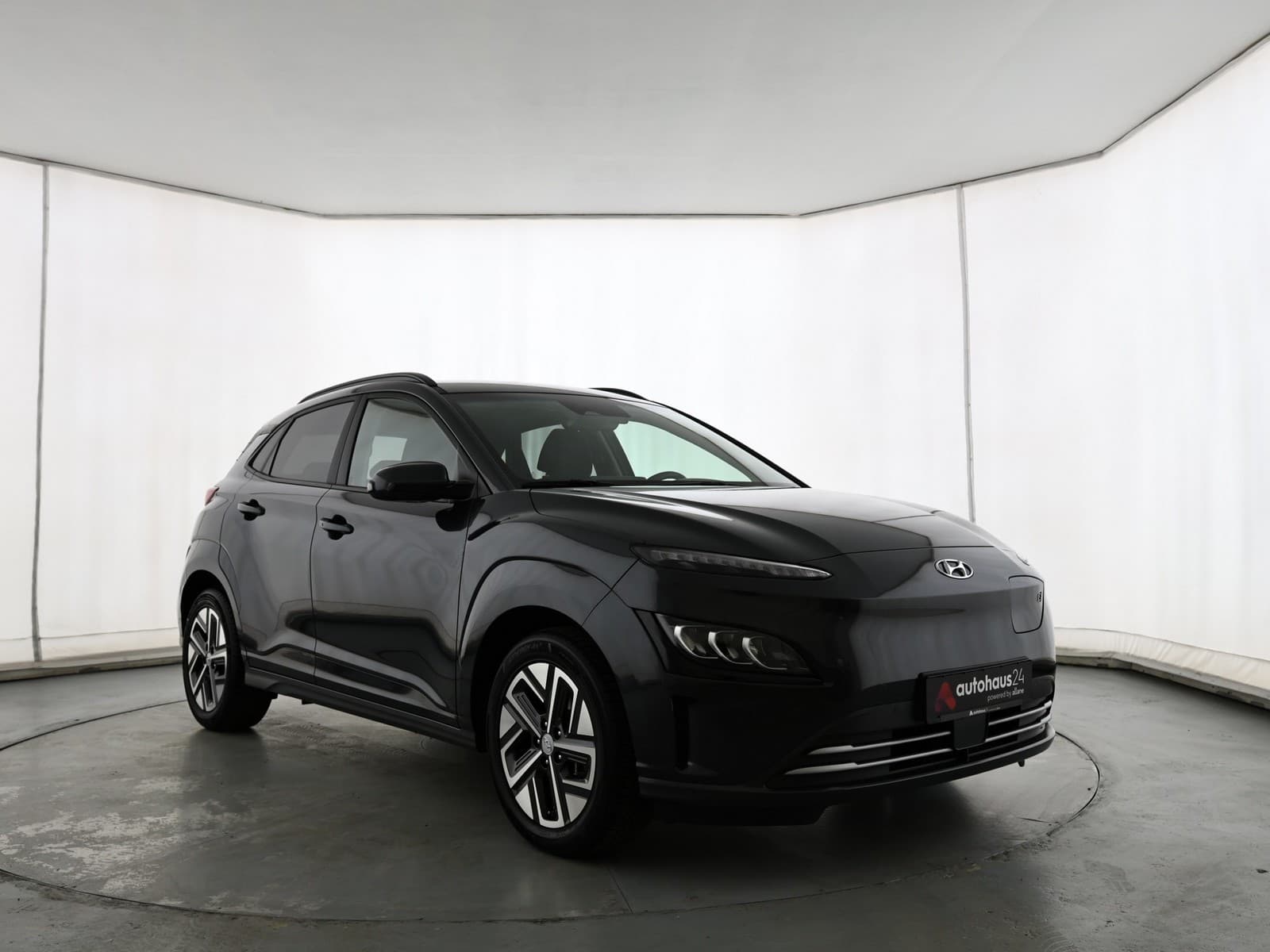 Hyundai Kona SUV / Crossover / Geländewagen HYUNDAI Kona ELEKTRO 100kW Advantage-Paket Sports Utility Vehicle #1