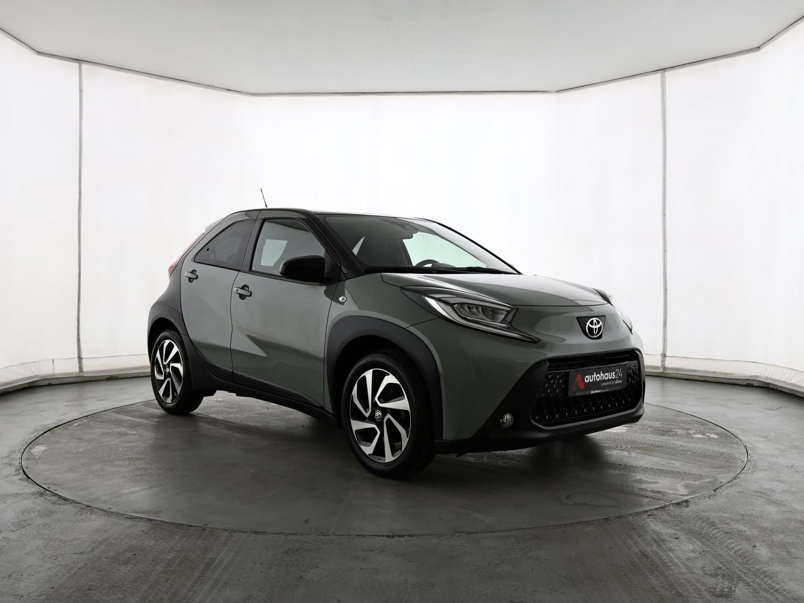 Toyota AYGO Schräghecklimousine TOYOTA Aygo X 1.0-l-VVT-i Pulse Sports Utility Vehicle #1