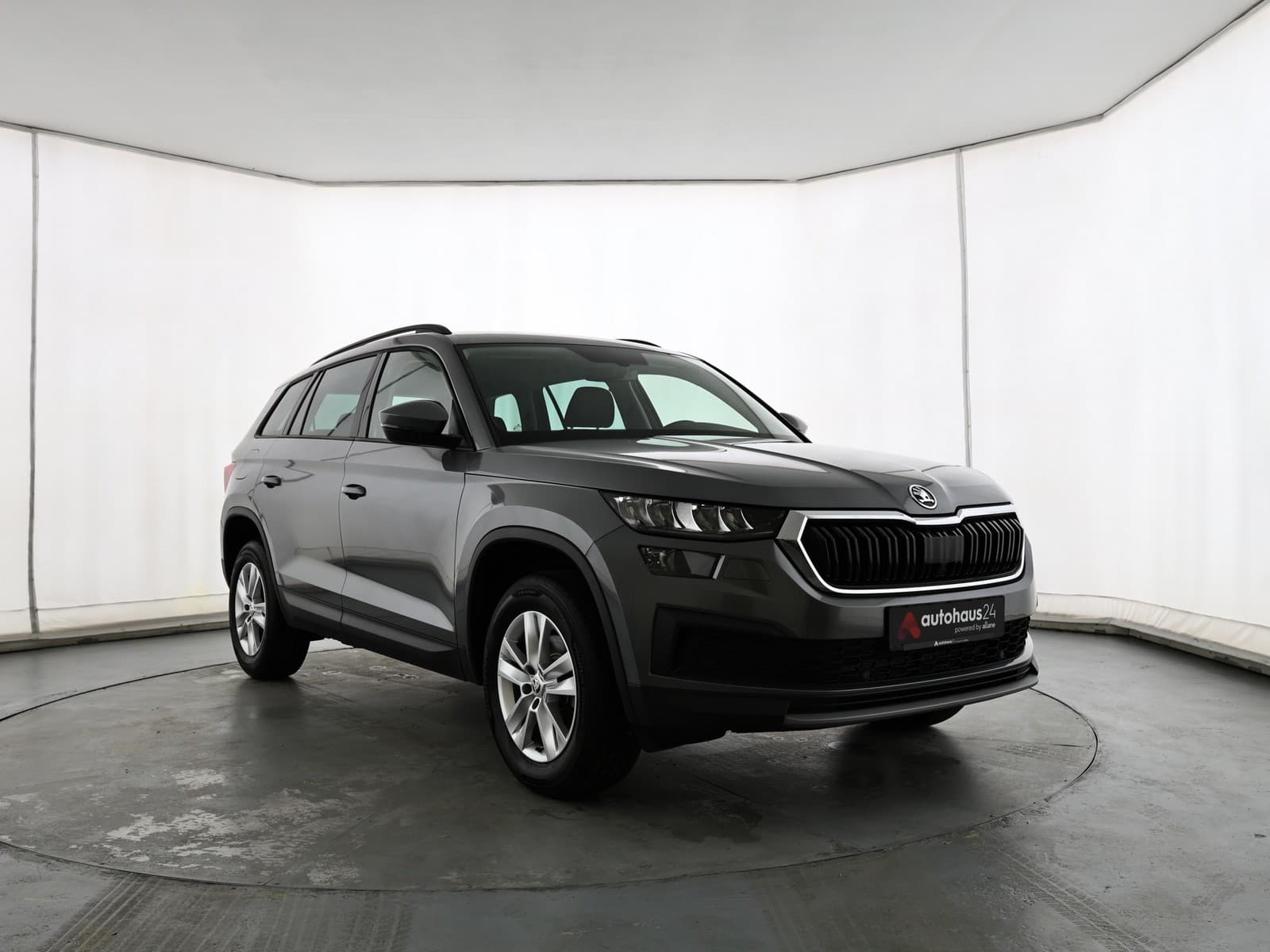 ŠKODA Kodiaq SUV / Crossover / Geländewagen SKODA Kodiaq 1.5 TSI ACT DSG AMBITION Sports Utility Vehicle #1