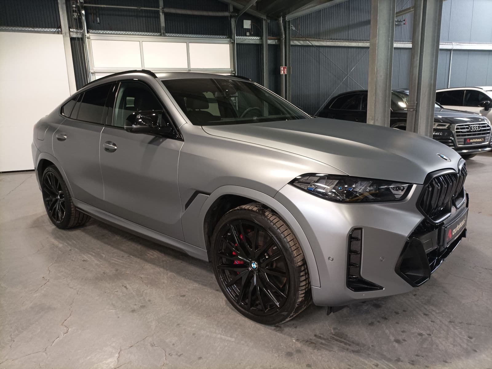 BMW X6 SUV / Crossover / Geländewagen BMW X6 M60i Sports Utility Vehicle #1