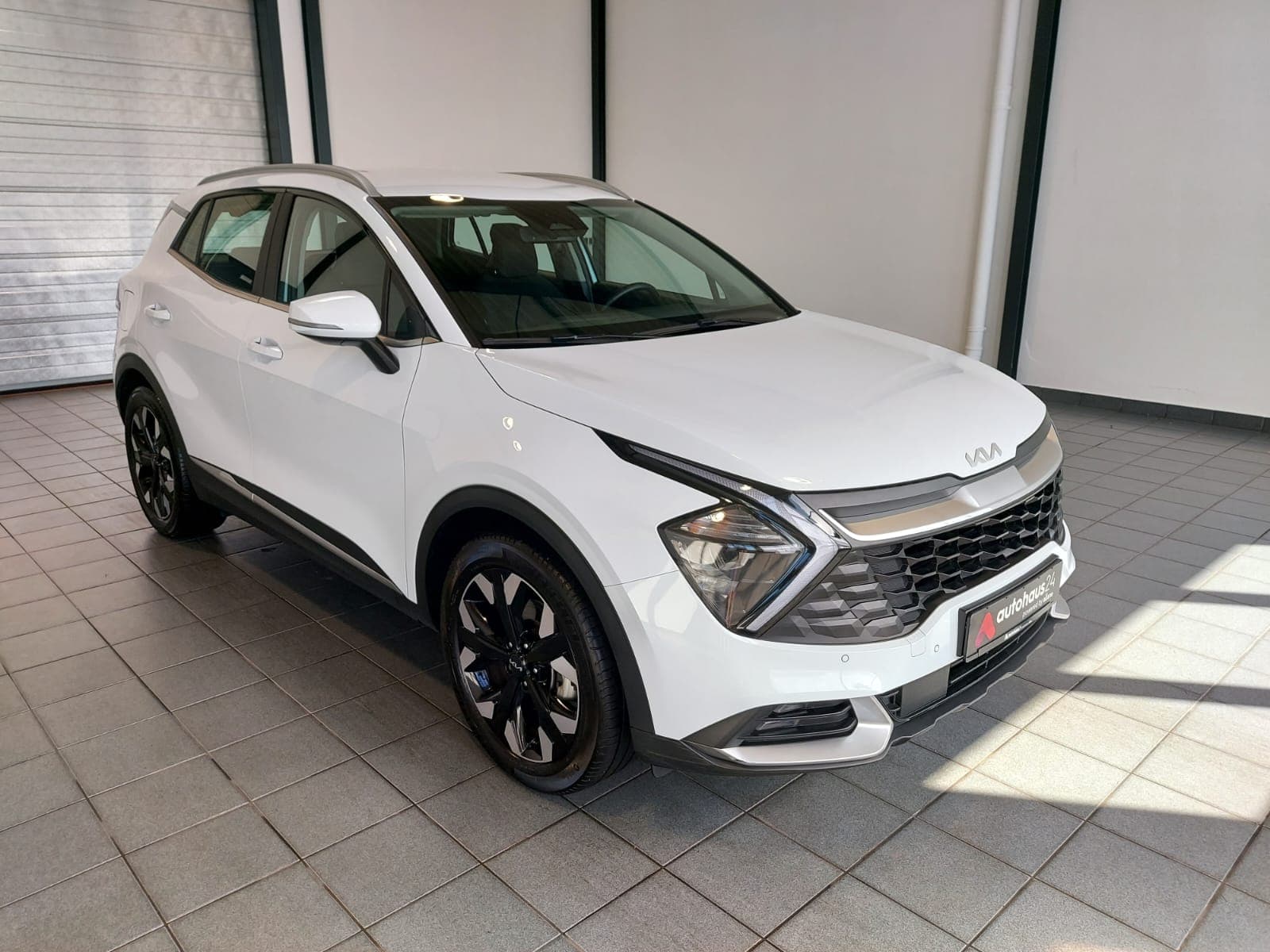 Kia Sportage SUV / Crossover / Geländewagen KIA Sportage 1.6 T-GDI Plug-in Hybrid Auto Vision 4WD Sports Utility Vehicle #1