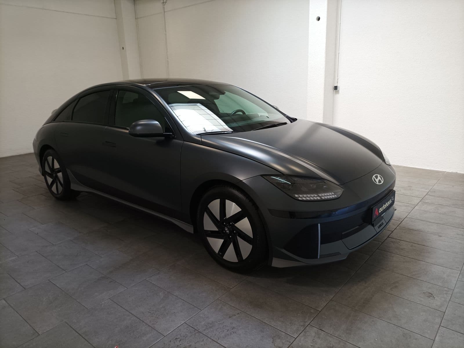 Hyundai IONIQ 6 Limousine HYUNDAI IONIQ 6 77,4kWh 168kW Dynamiq Limousine #1