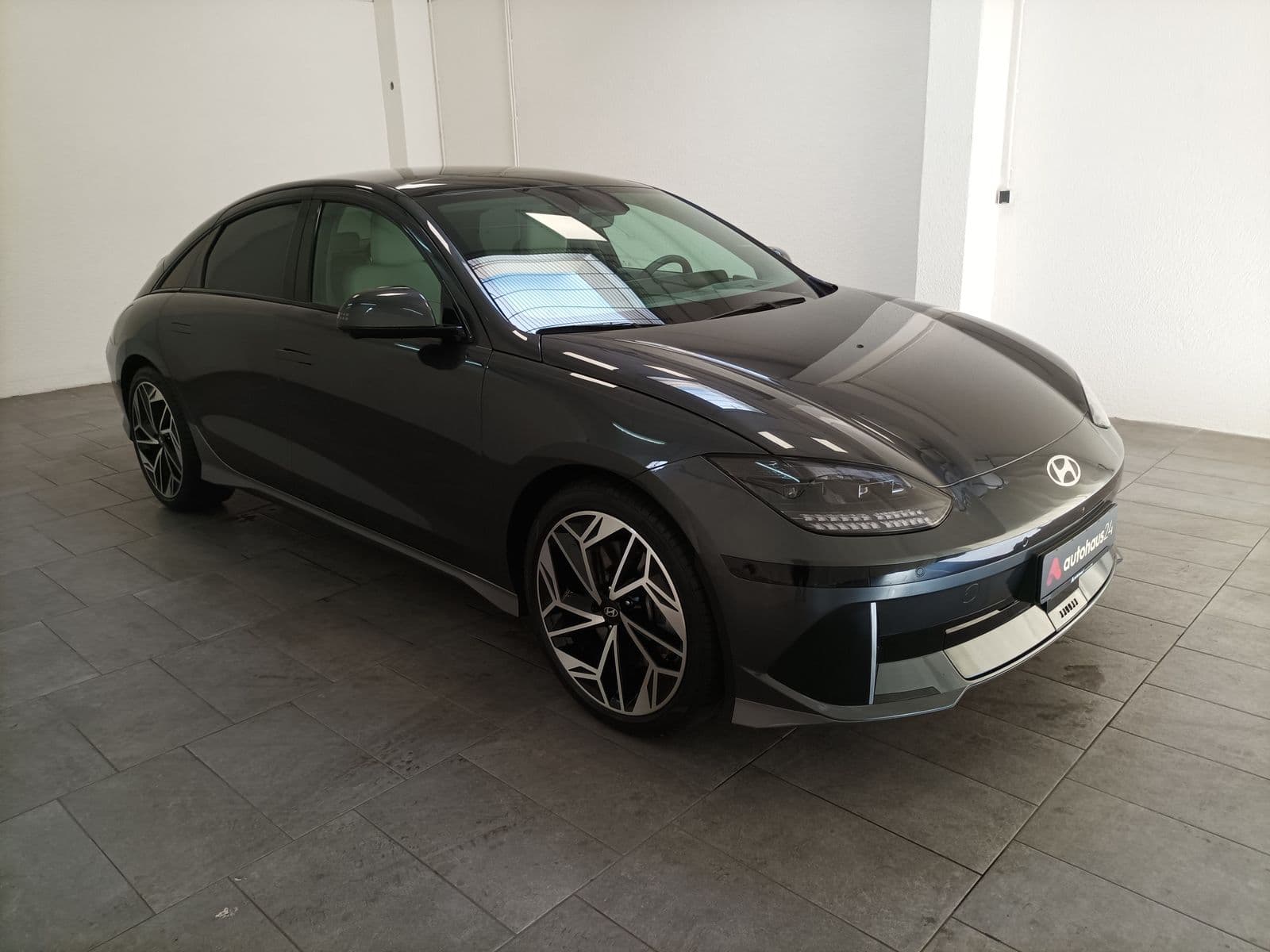 Hyundai IONIQ 6 Limousine HYUNDAI IONIQ 6 77,4kWh 168kW Dynamiq Limousine