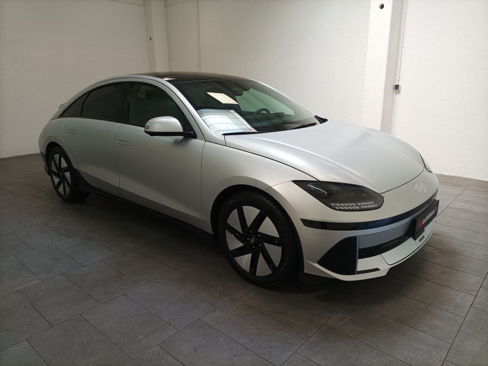 Hyundai IONIQ 6 Limousine HYUNDAI IONIQ 6 77,4kWh 168kW Dynamiq Limousine #1