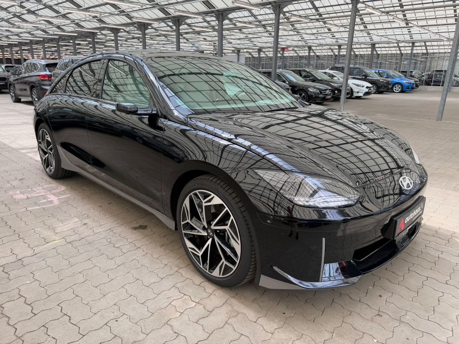 Hyundai IONIQ 6 Limousine HYUNDAI IONIQ 6 77,4kWh 168kW Dynamiq Limousine #1