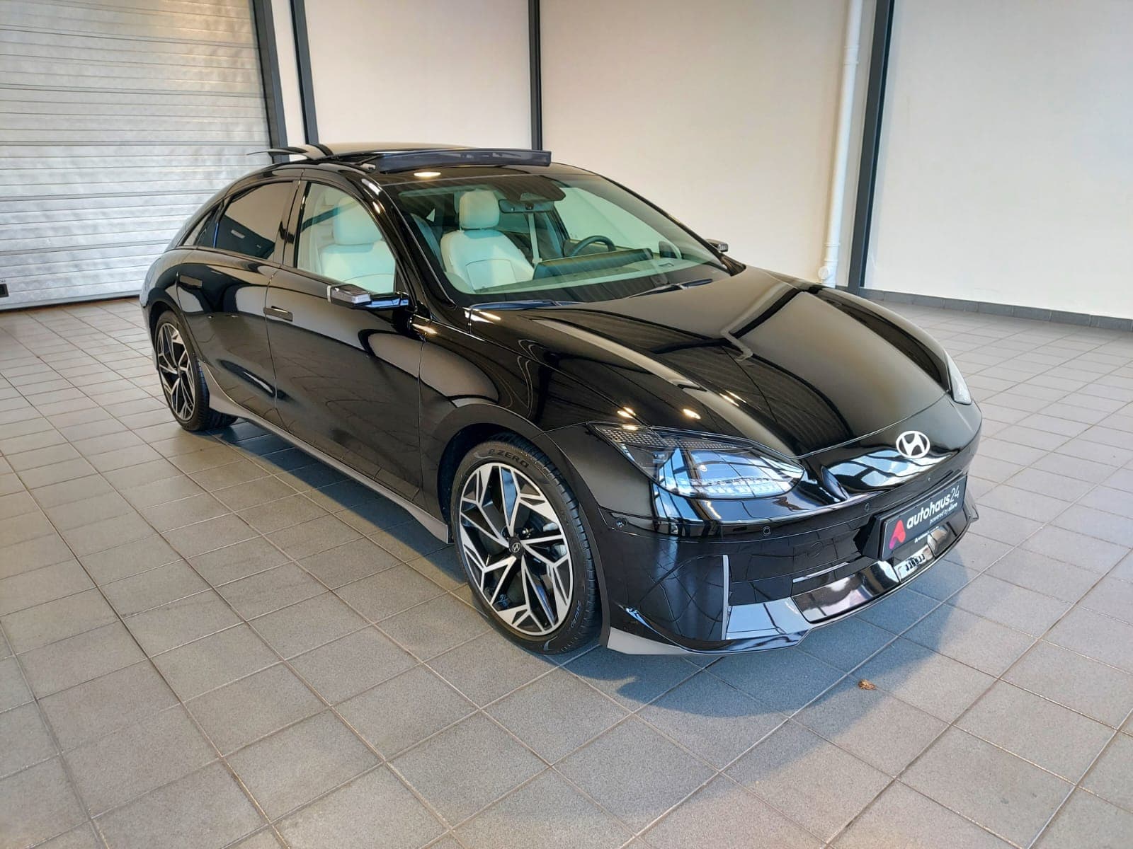 Hyundai IONIQ 6 Limousine HYUNDAI IONIQ 6 77,4kWh 168kW Dynamiq Limousine