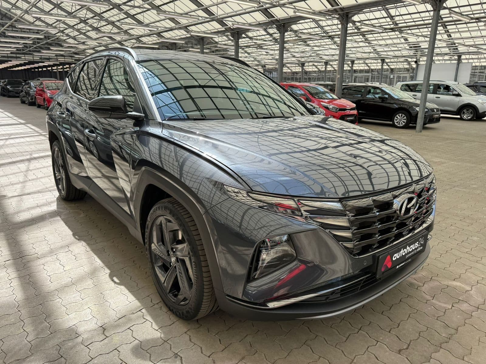 Hyundai Tucson SUV / Crossover / Geländewagen HYUNDAI Tucson 1.6 T-GDI Advantage Sports Utility Vehicle #1