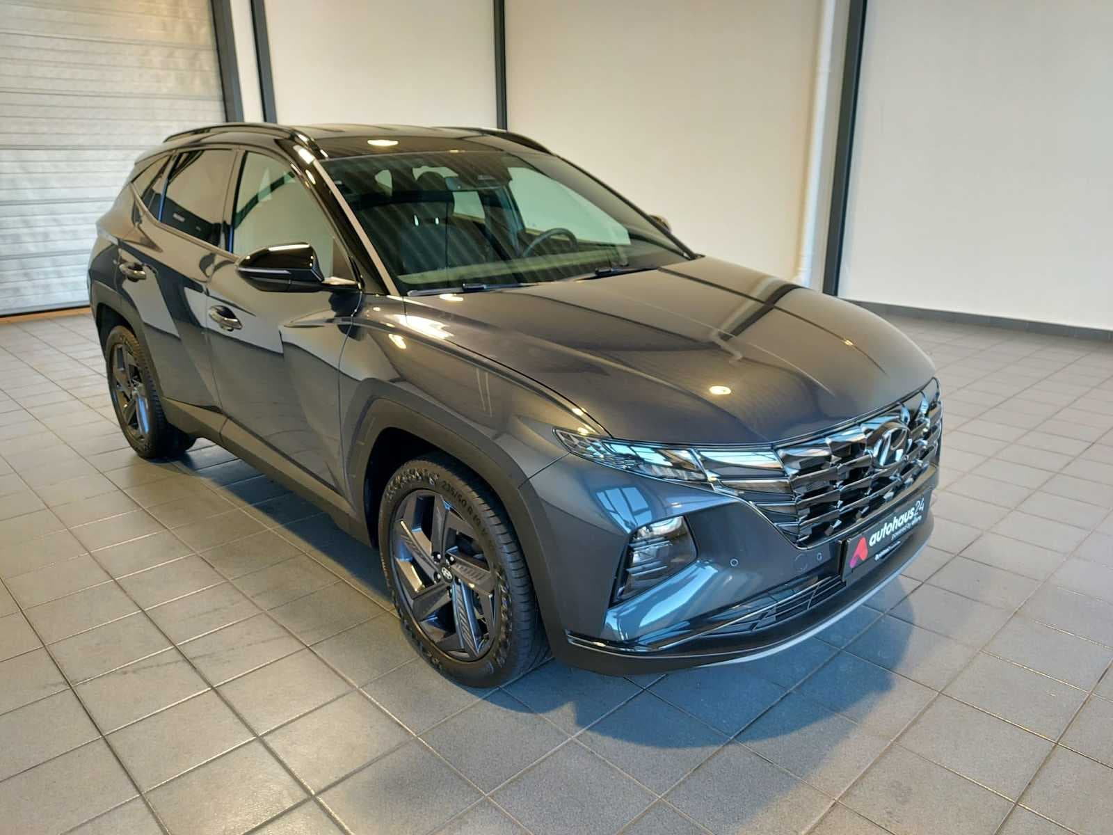 Hyundai Tucson SUV / Crossover / Geländewagen HYUNDAI Tucson 1.6 T-GDI Advantage Sports Utility Vehicle #1