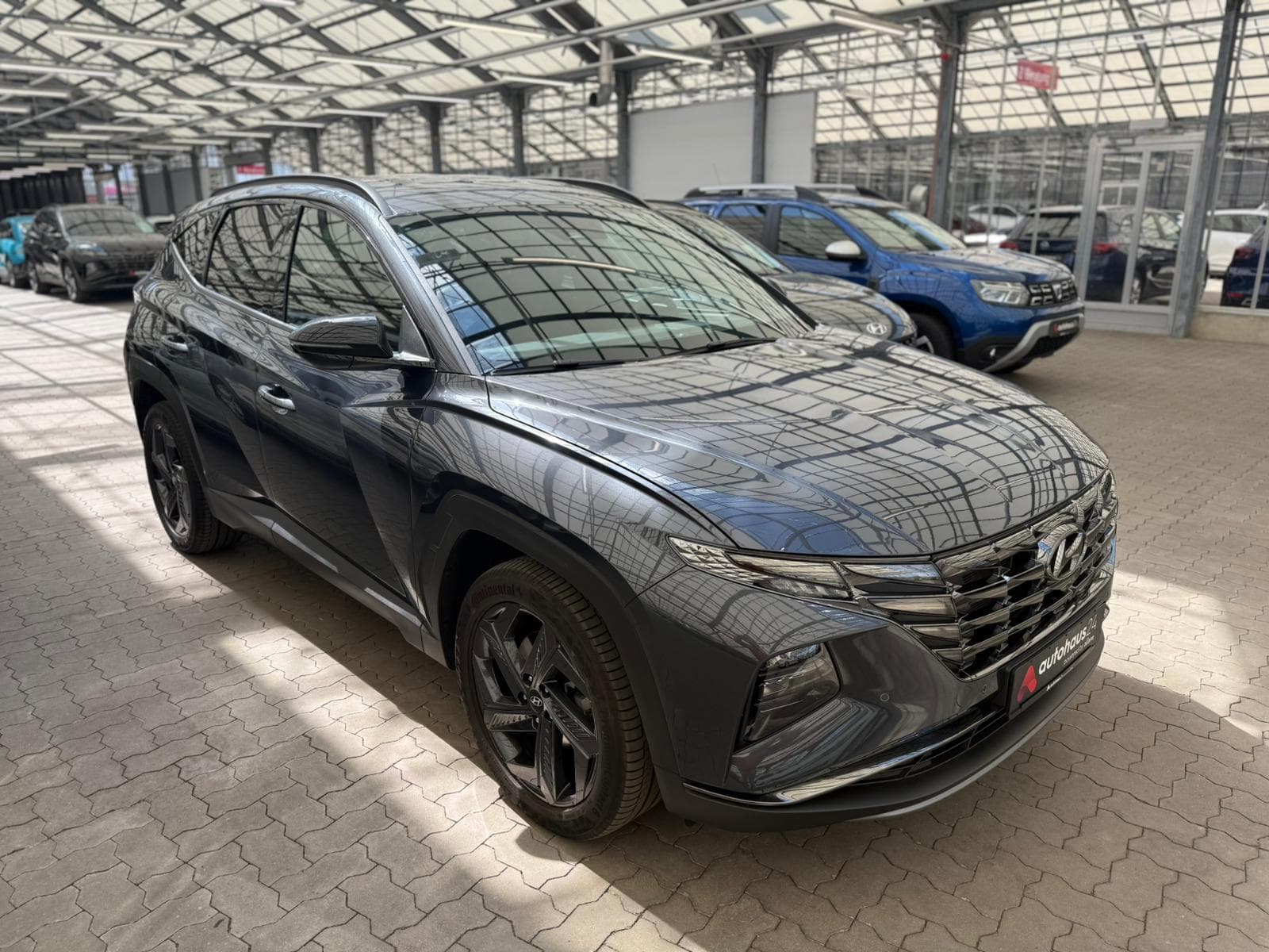 Hyundai Tucson SUV / Crossover / Geländewagen HYUNDAI Tucson 1.6 T-GDI Advantage Sports Utility Vehicle #1