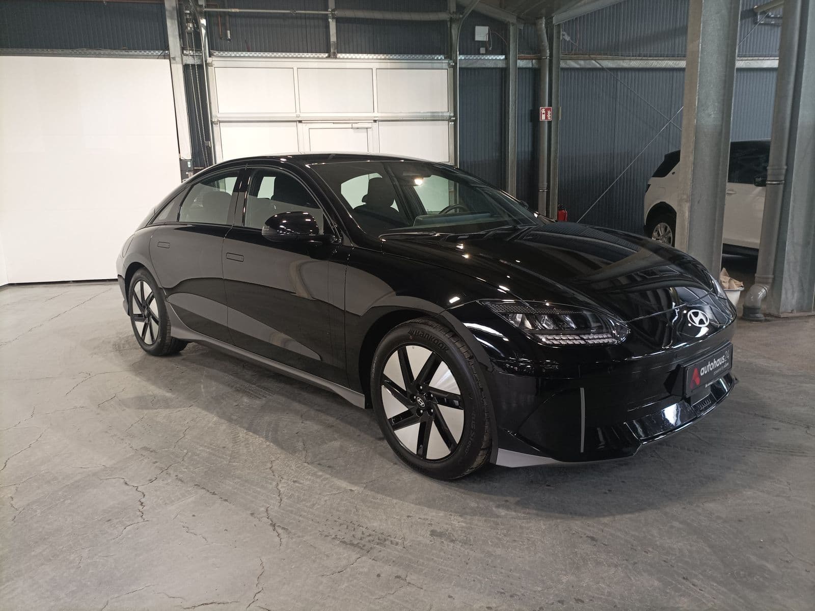 Hyundai IONIQ 6 Limousine HYUNDAI IONIQ 6 77,4kWh 168kW Dynamiq Limousine #1