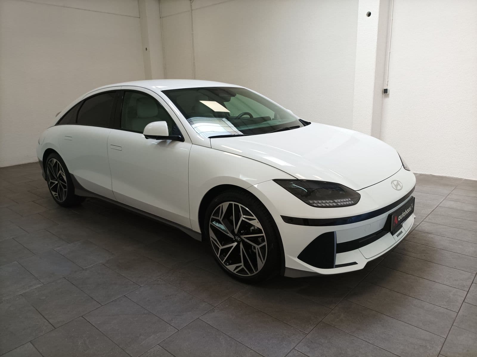 Hyundai IONIQ 6 Limousine HYUNDAI IONIQ 6 77,4kWh 168kW Dynamiq Limousine