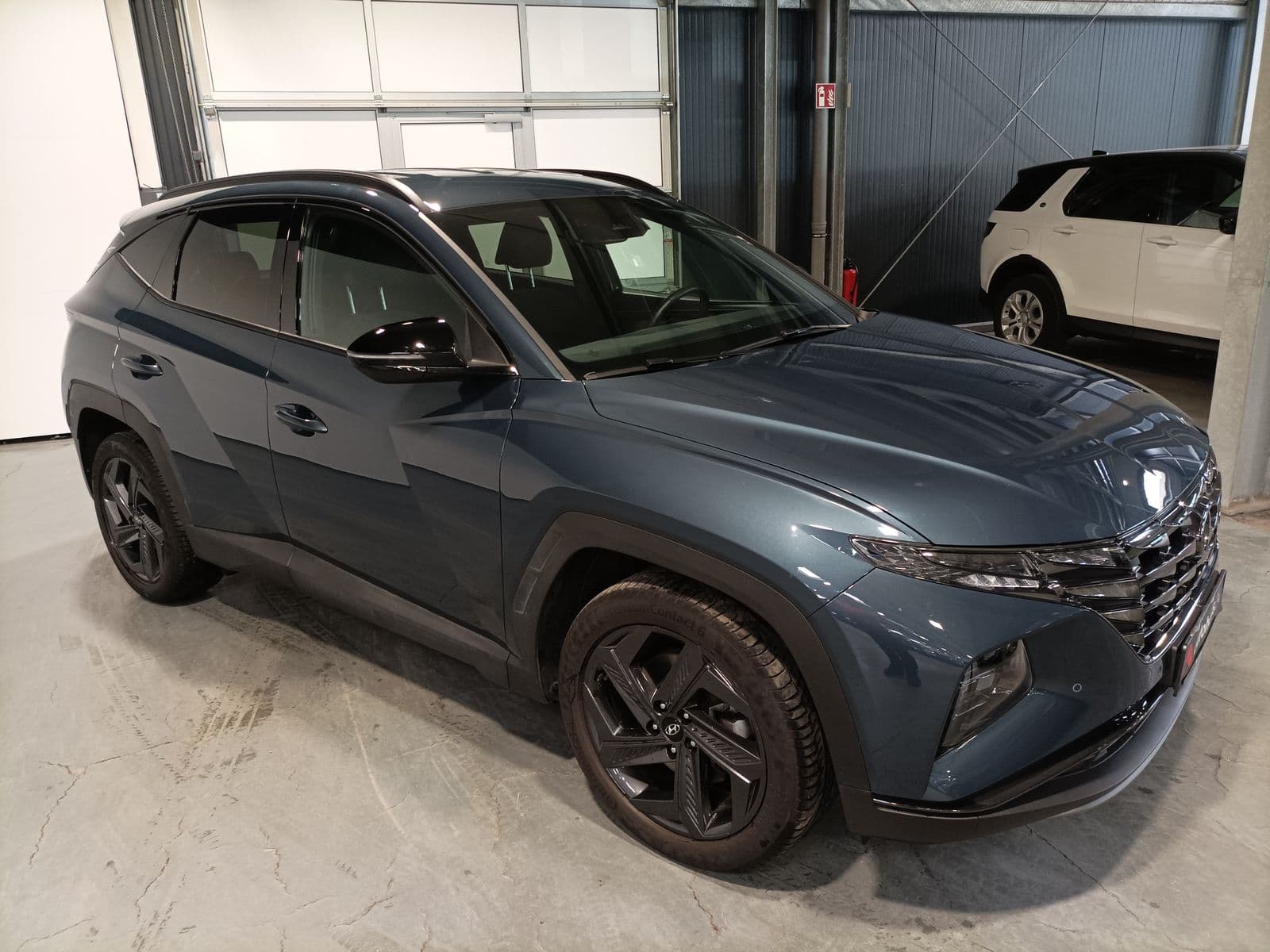 Hyundai Tucson SUV / Crossover / Geländewagen HYUNDAI Tucson 1.6 T-GDI Advantage Sports Utility Vehicle #1