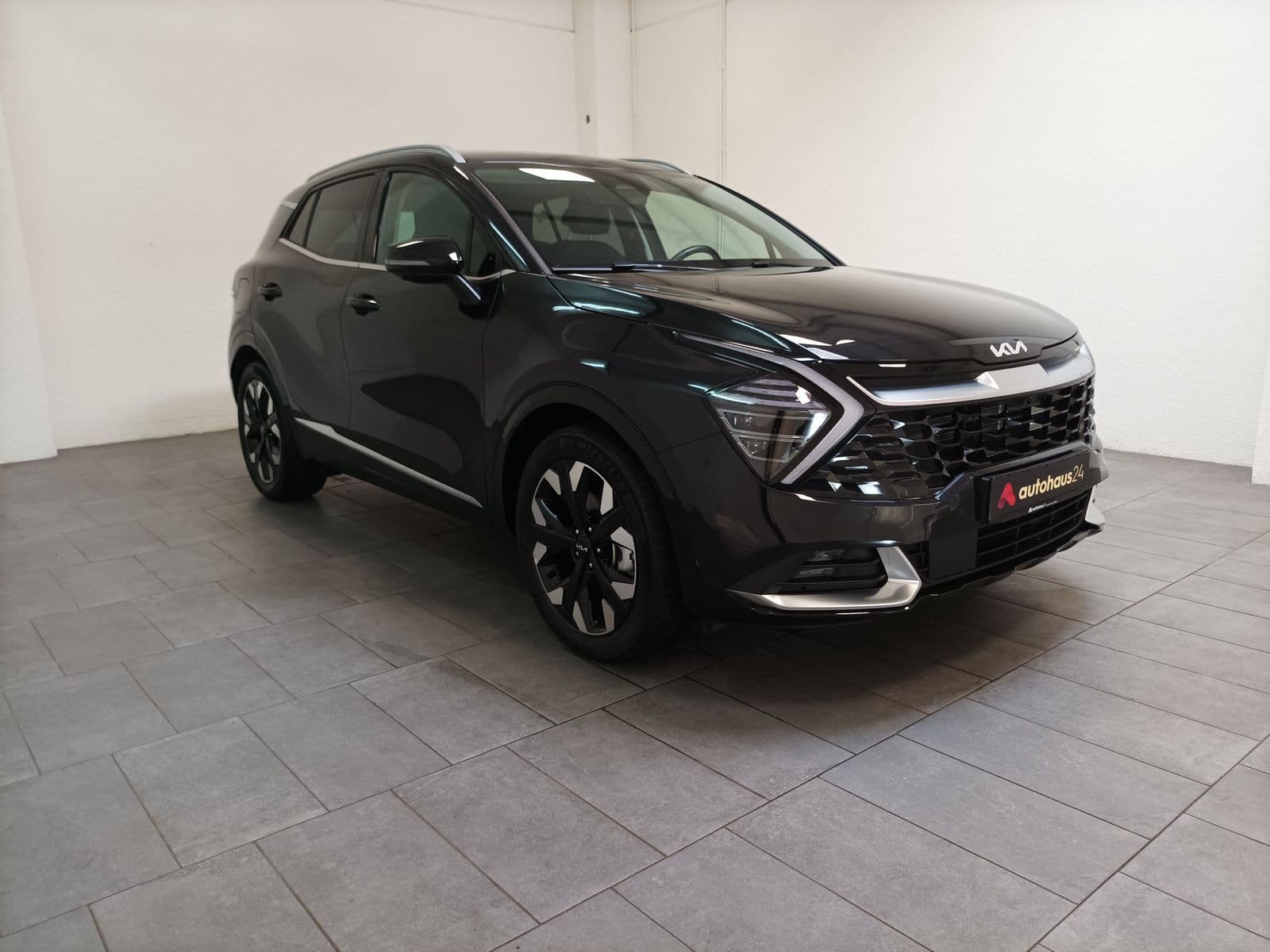 Kia Sportage SUV / Crossover / Geländewagen KIA Sportage 1.6 T-GDI Plug-in Hybrid Auto Spirit AWD Sports Utility Vehicle #1