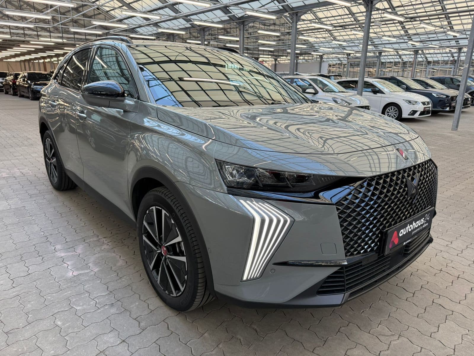 DS Automobiles DS 7 SUV / Crossover / Geländewagen DS DS 7 BlueHDi 130 Performance Line Automatik Sports Utility Vehicle #1