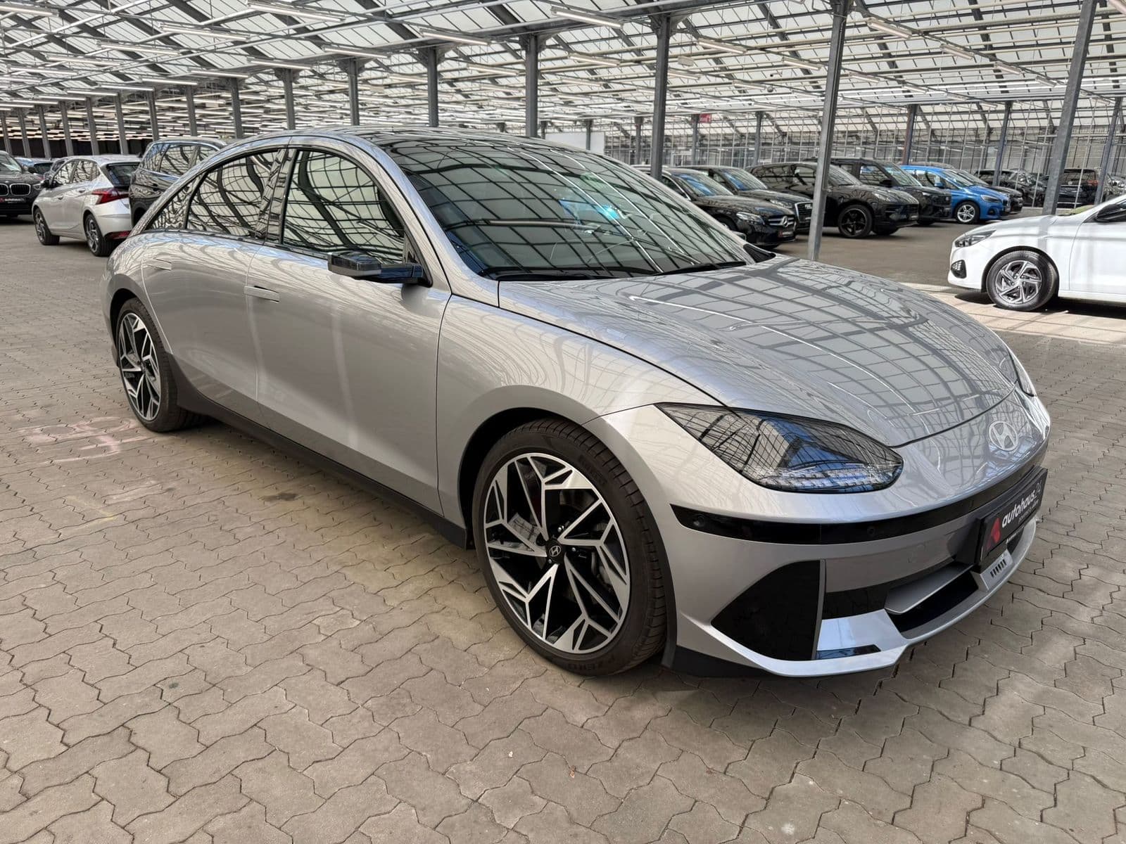 Hyundai IONIQ 6 Limousine HYUNDAI IONIQ 6 77,4kWh 168kW Dynamiq Limousine #1