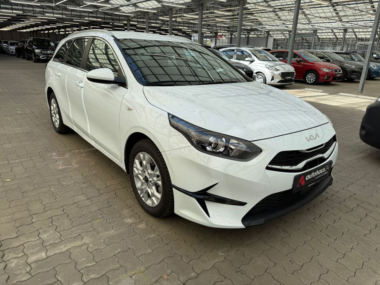Kia Ceed Kombi KIA Ceed 1.5 T-GDI DCT Vision Sportswagon Kombi #1