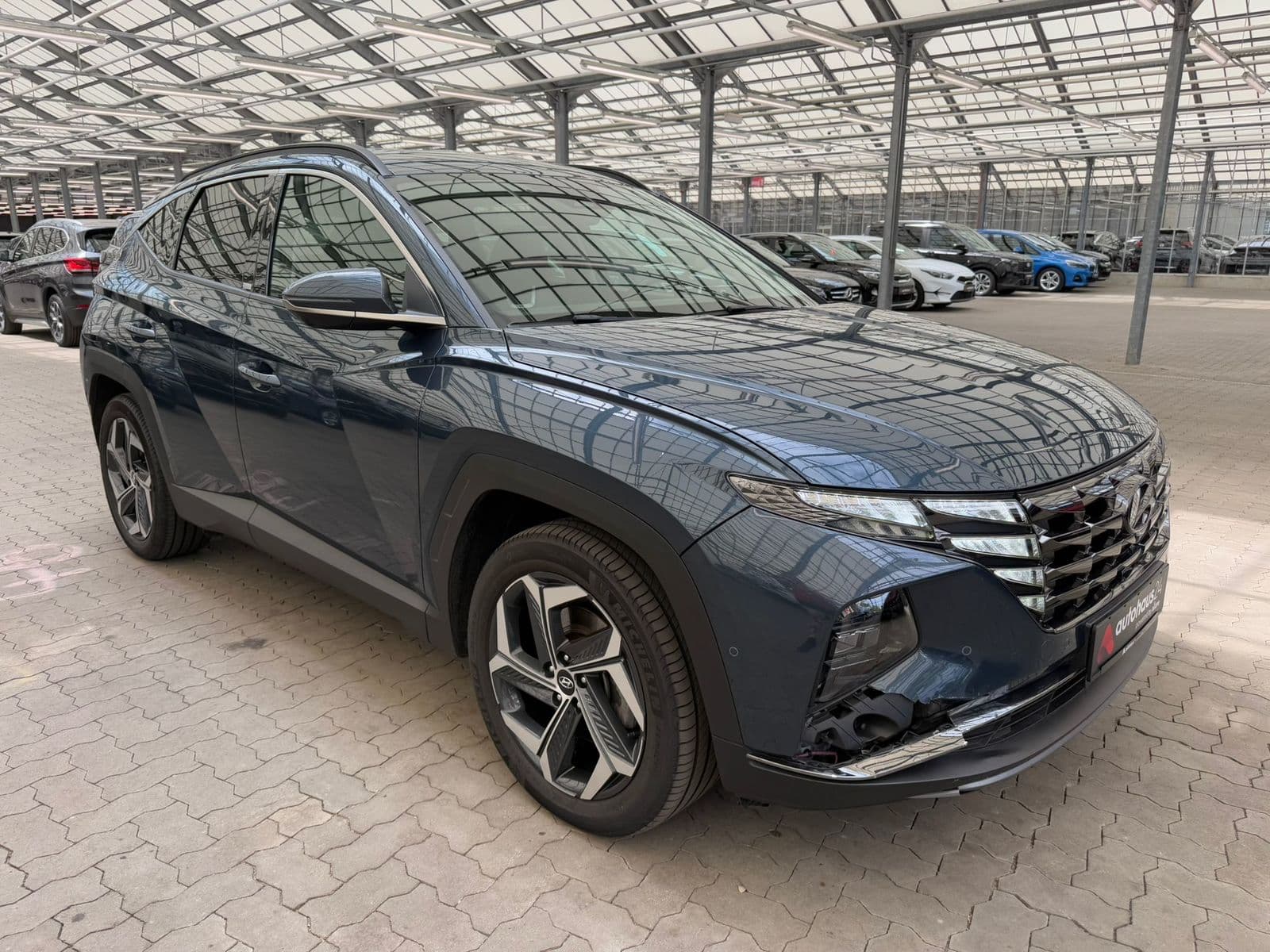 Hyundai Tucson SUV / Crossover / Geländewagen HYUNDAI Tucson 1.6 T-GDI Plug-in Hybrid 4WD Auto Sports Utility Vehicle #1