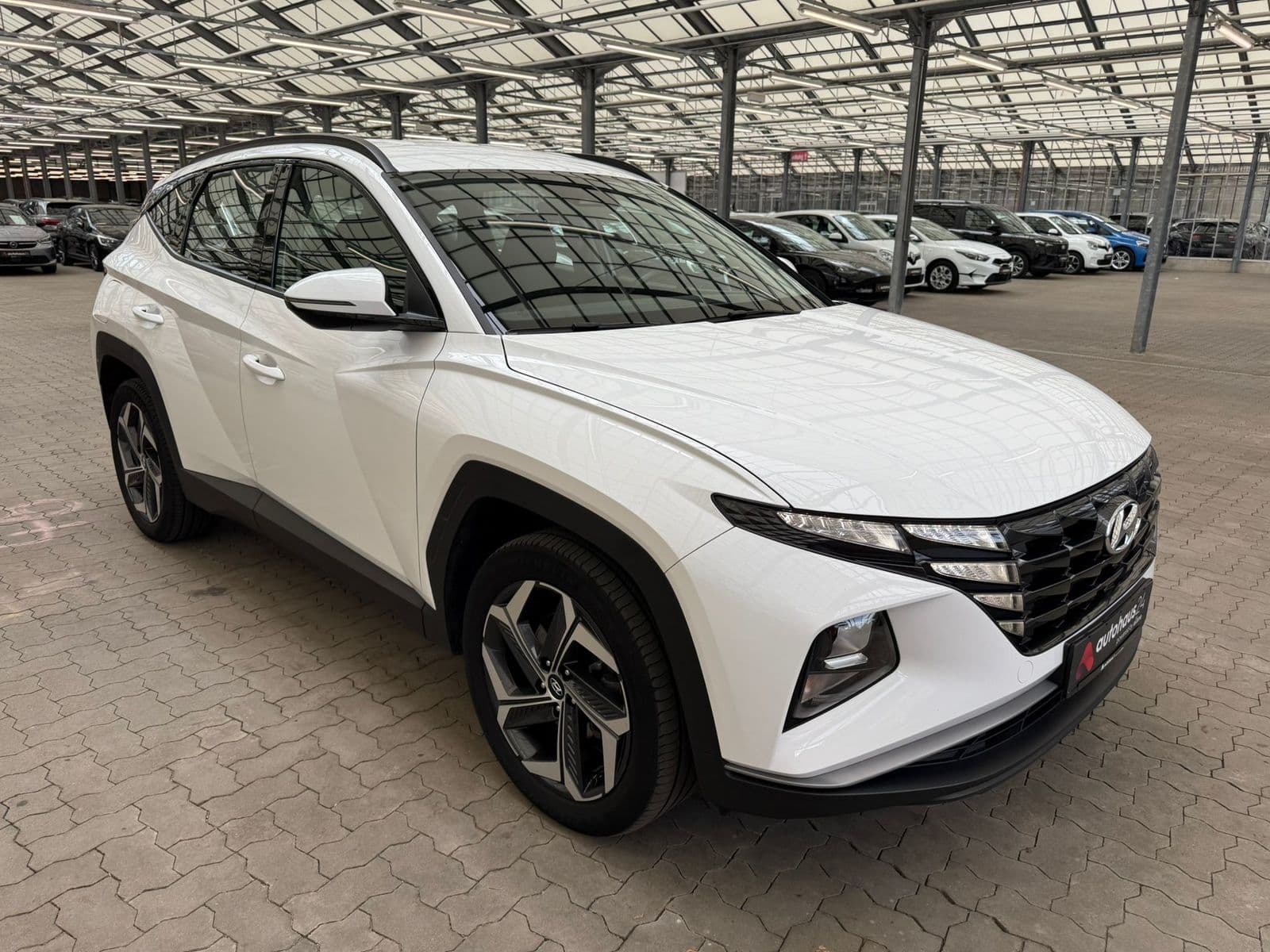 Hyundai Tucson SUV / Crossover / Geländewagen HYUNDAI Tucson 1.6 T-GDI Plug-in Hybrid 4WD Auto Sports Utility Vehicle #1