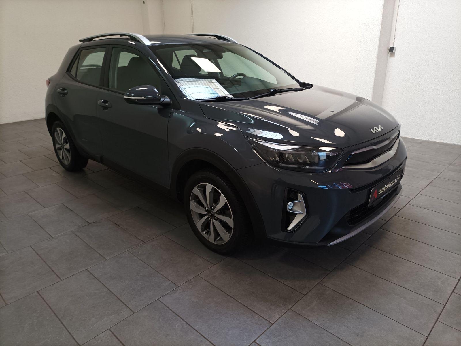 Kia Stonic SUV / Crossover / Geländewagen KIA Stonic 1.2 Vision Sports Utility Vehicle