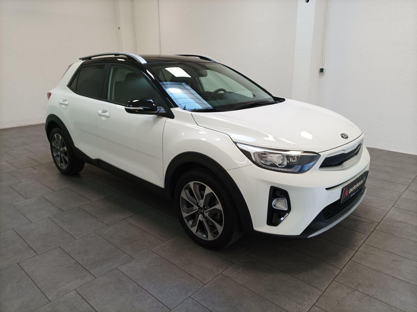 Kia Stonic SUV / Crossover / Geländewagen KIA Stonic 1.4 Vision Sports Utility Vehicle