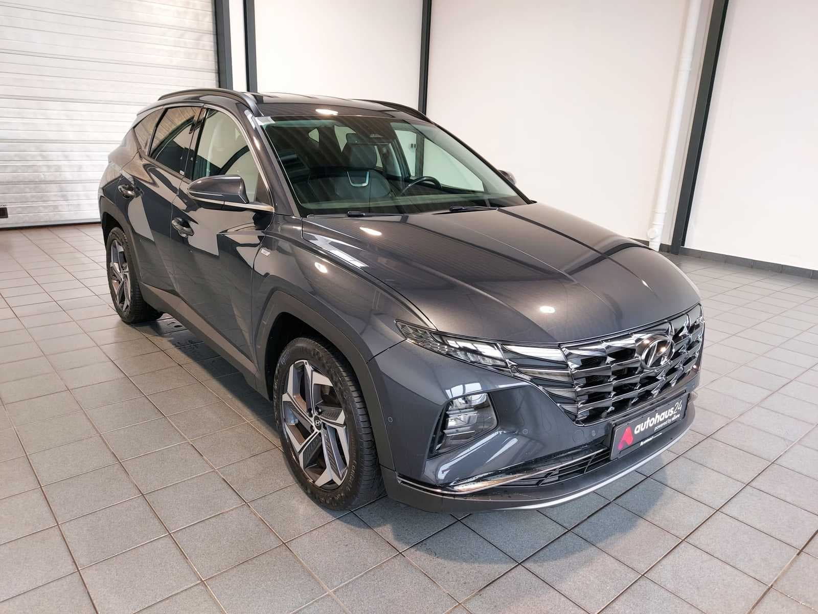 Hyundai Tucson SUV / Crossover / Geländewagen HYUNDAI Tucson 1.6 T-GDI 132kW 48V Trend DCT 4WD Sports Utility Vehicle #1