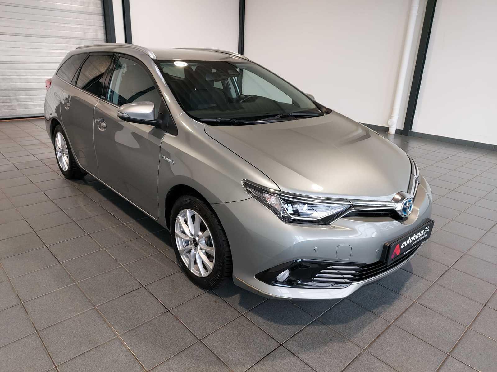 Toyota Auris Kombi TOYOTA Auris Touring Sports 1,33-l-D-VVT-i Design Ed Kombi
