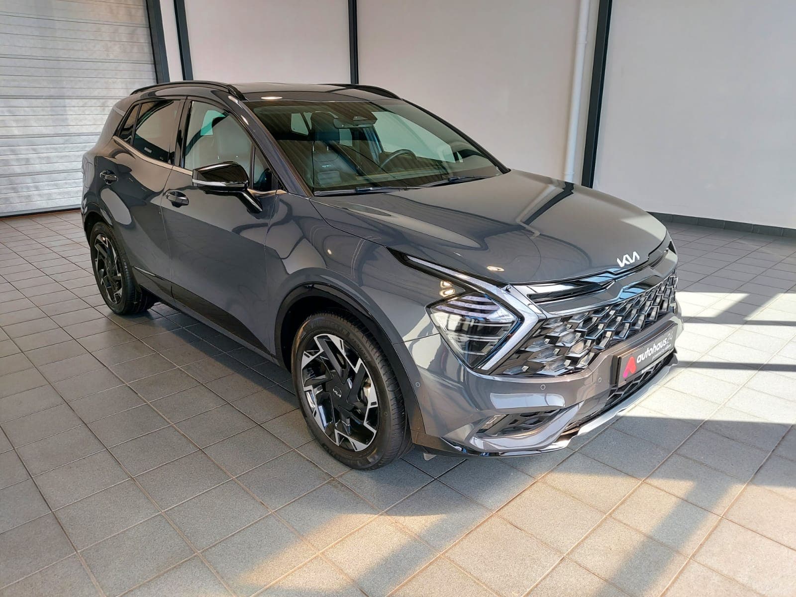 Kia Sportage SUV / Crossover / Geländewagen KIA Sportage 1.6 T-GDI Plug-in Hybrid Auto Vision AWD Sports Utility Vehicle #1