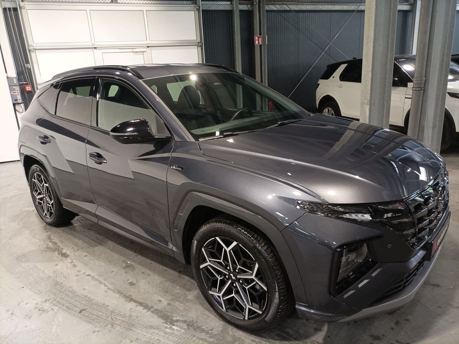 Hyundai Tucson SUV / Crossover / Geländewagen HYUNDAI Tucson 1.6 T-GDI Plug-in Hybrid 4WD Auto Sports Utility Vehicle #1