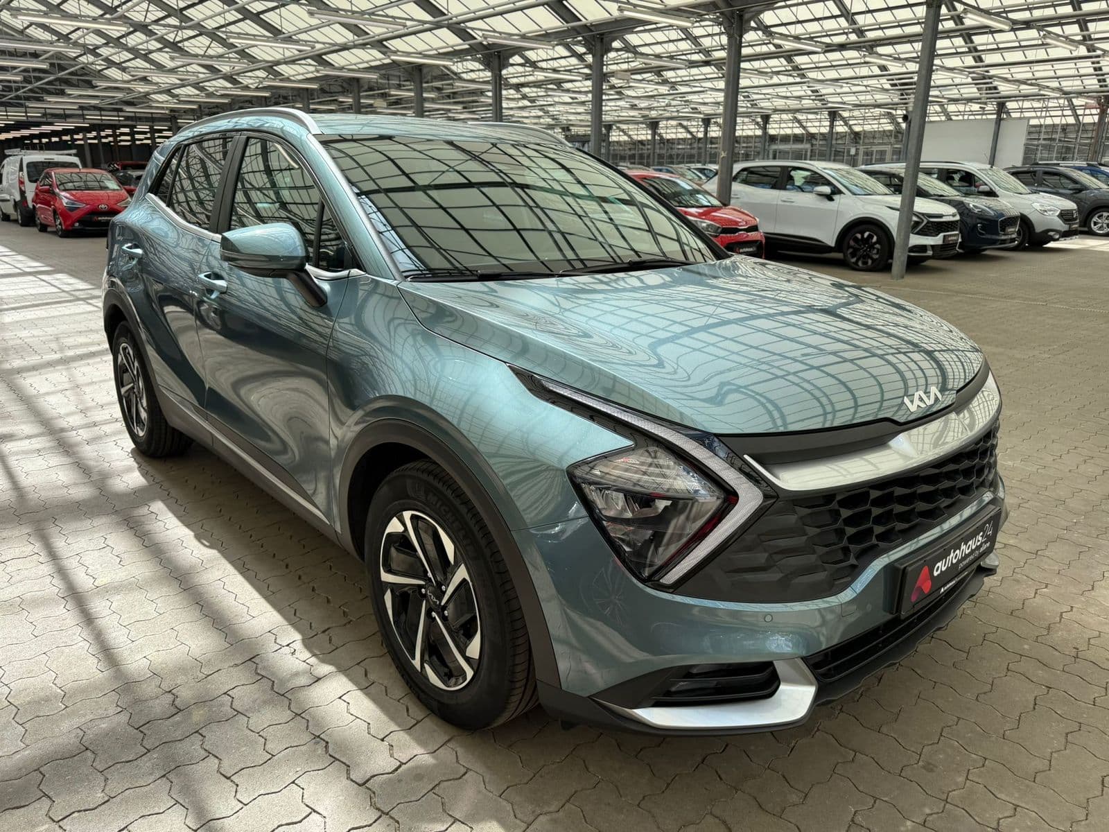Kia Sportage SUV / Crossover / Geländewagen KIA Sportage 1.6 T-GDI 2WD Vision Sports Utility Vehicle