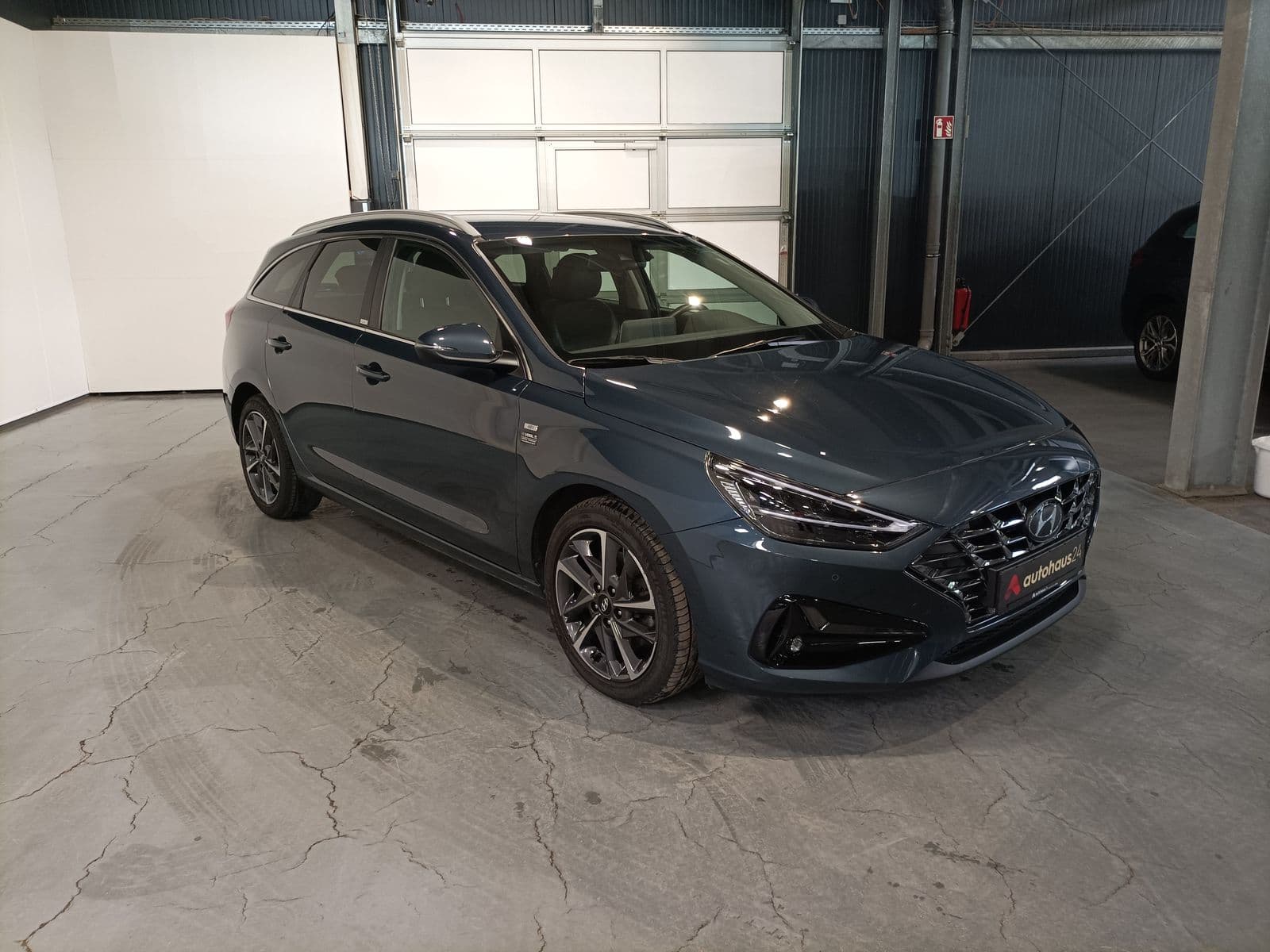 Hyundai i30 Kombi HYUNDAI i30 1.5 T-GDI Hybrid Trend Kombi #1