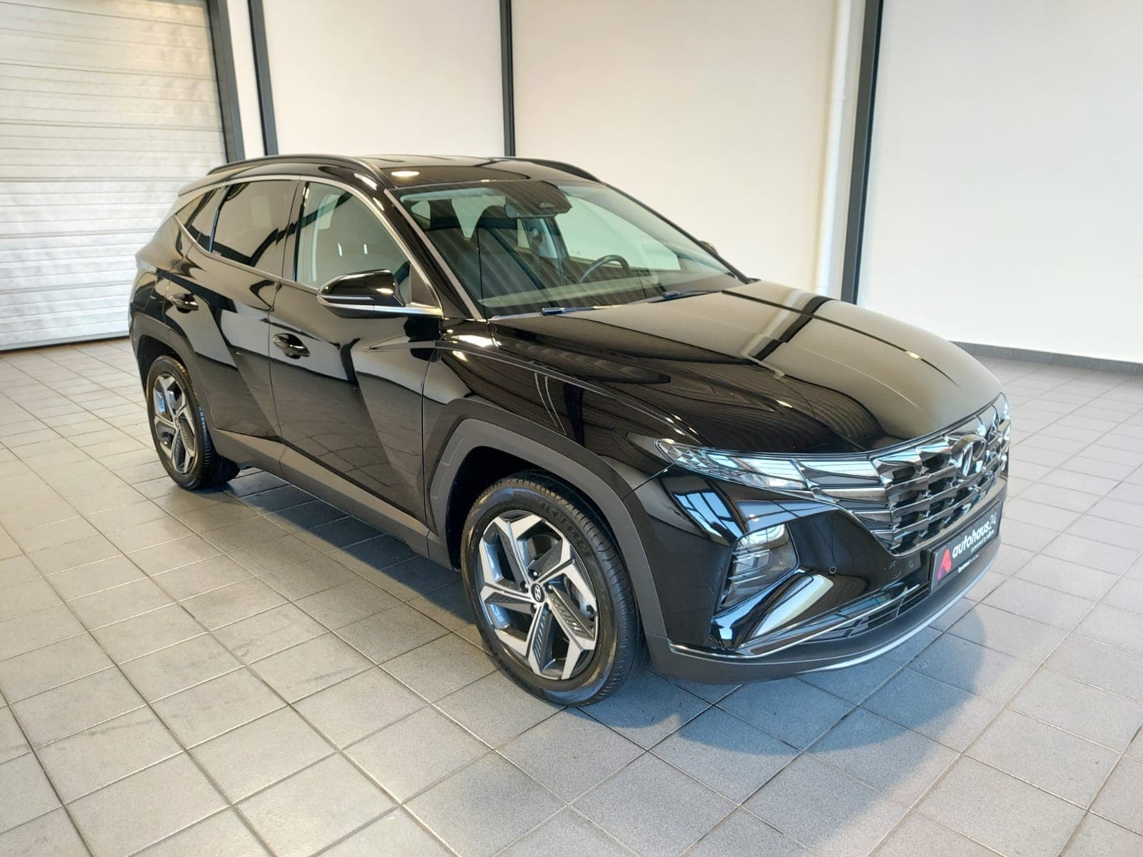 Hyundai Tucson SUV / Crossover / Geländewagen HYUNDAI Tucson 1.6 T-GDI Plug-in Hybrid 4WD Auto Sports Utility Vehicle #1
