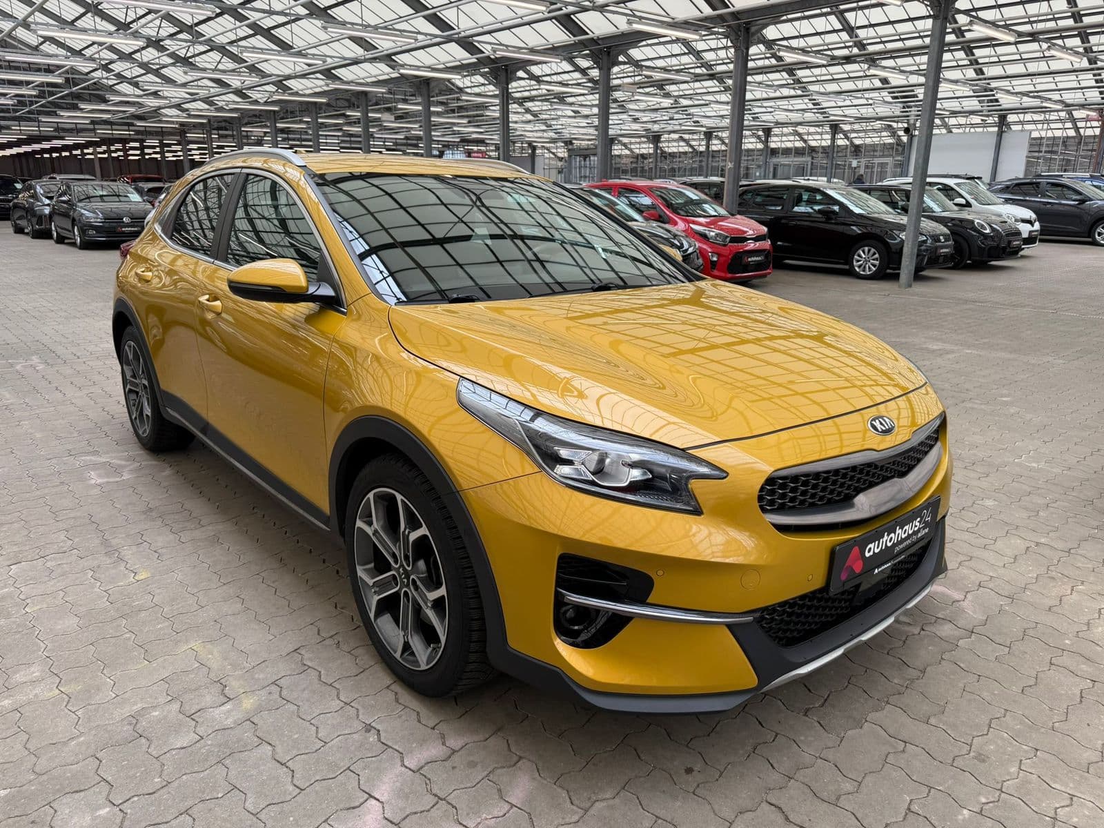 Kia XCeed SUV / Crossover / Geländewagen KIA XCeed 1.6 T-GDI DCT Spirit Sports Utility Vehicle #1