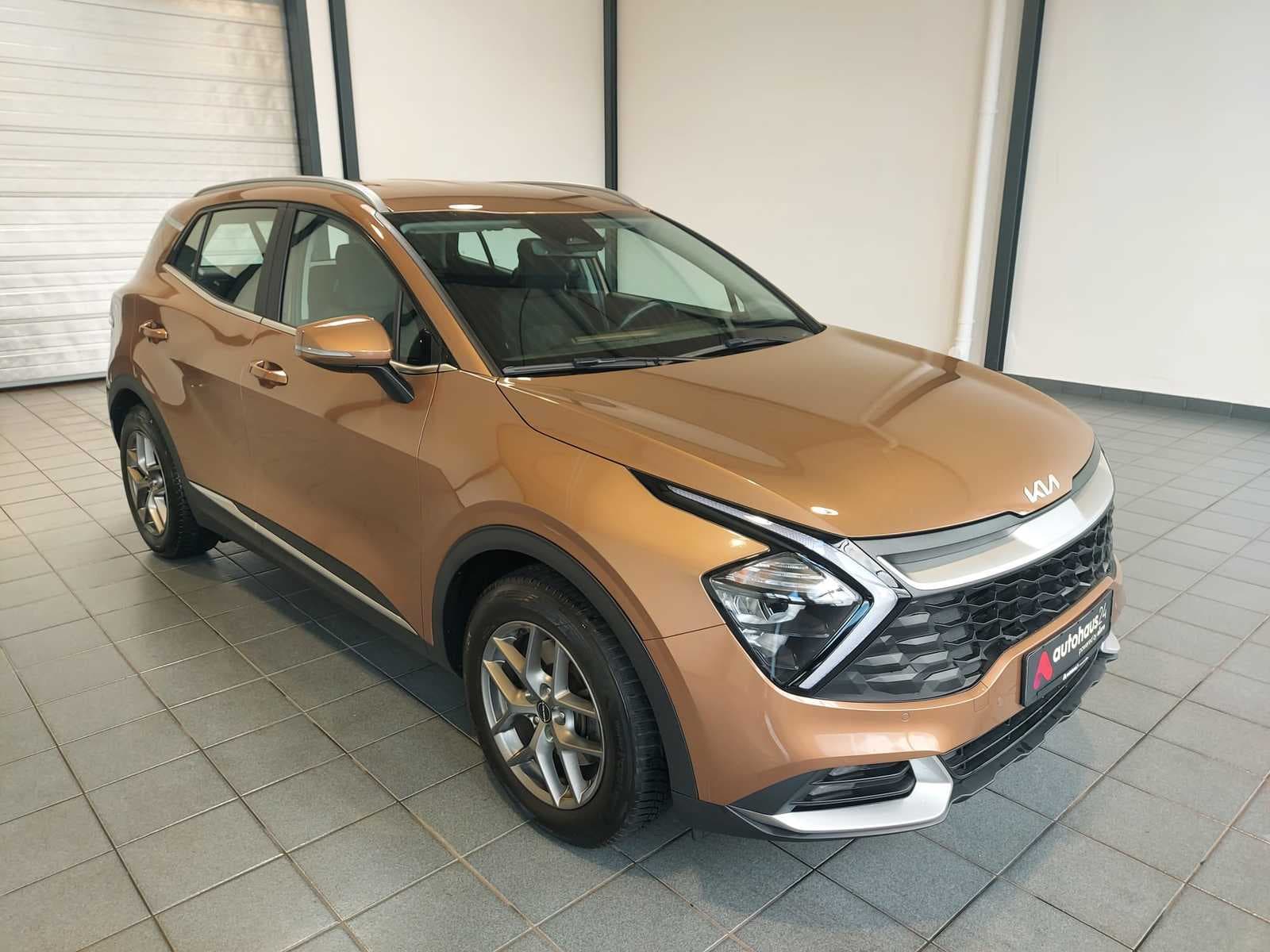 Kia Sportage SUV / Crossover / Geländewagen KIA Sportage 1.6 T-GDI DCT 4WD Vision Sports Utility Vehicle #1