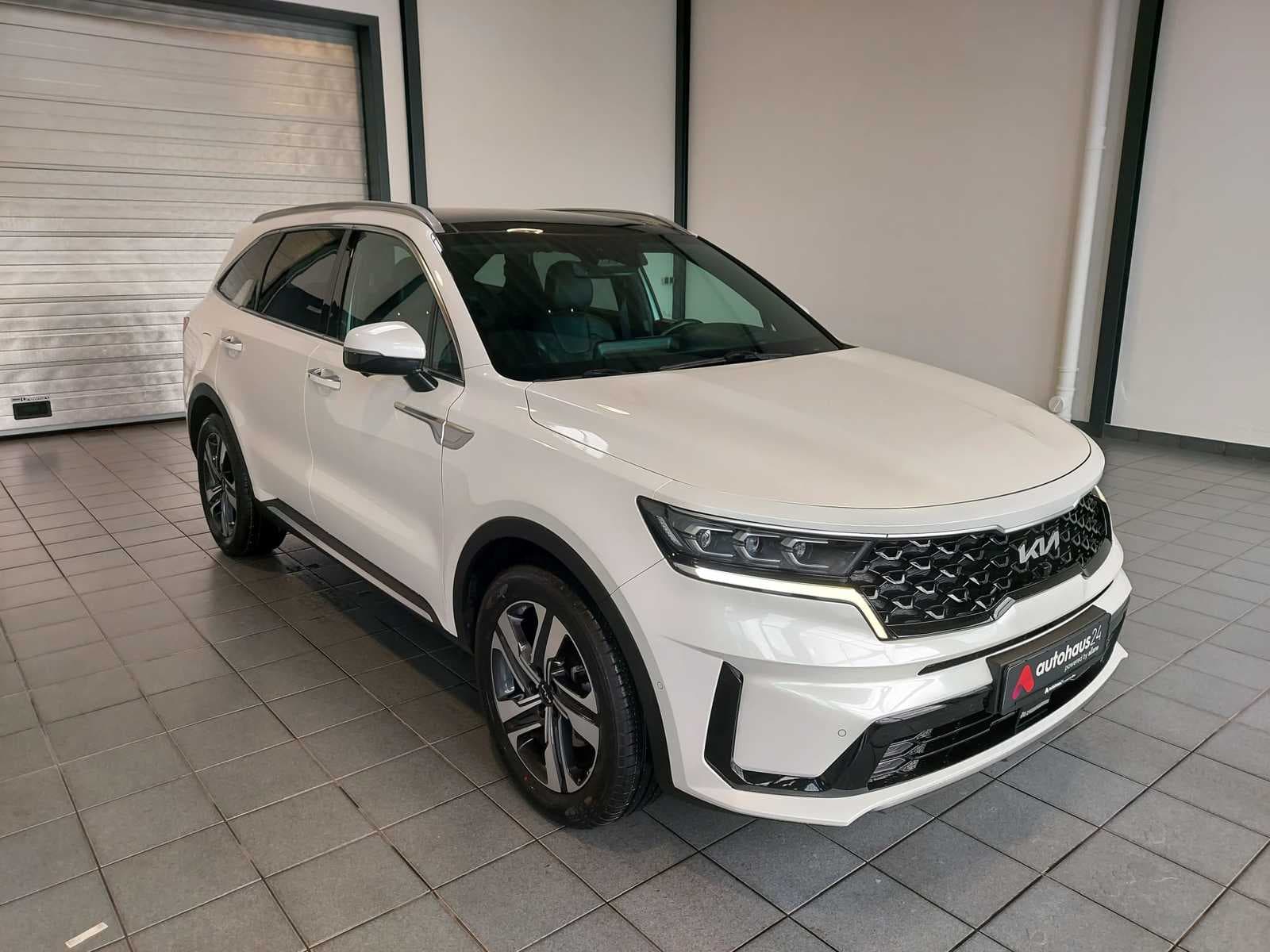 Kia Sorento SUV / Crossover / Geländewagen KIA Sorento 1.6 T-GDI Plug-in Hybrid AWD Vision Auto Sports Utility Vehicle #1