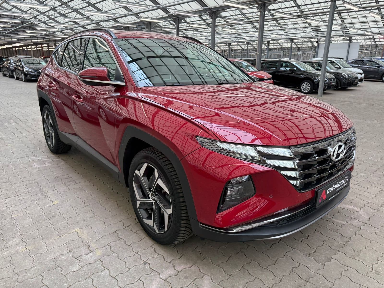 Hyundai Tucson SUV / Crossover / Geländewagen HYUNDAI Tucson 1.6 T-GDI 132kW 48V Trend DCT 4WD Sports Utility Vehicle #1