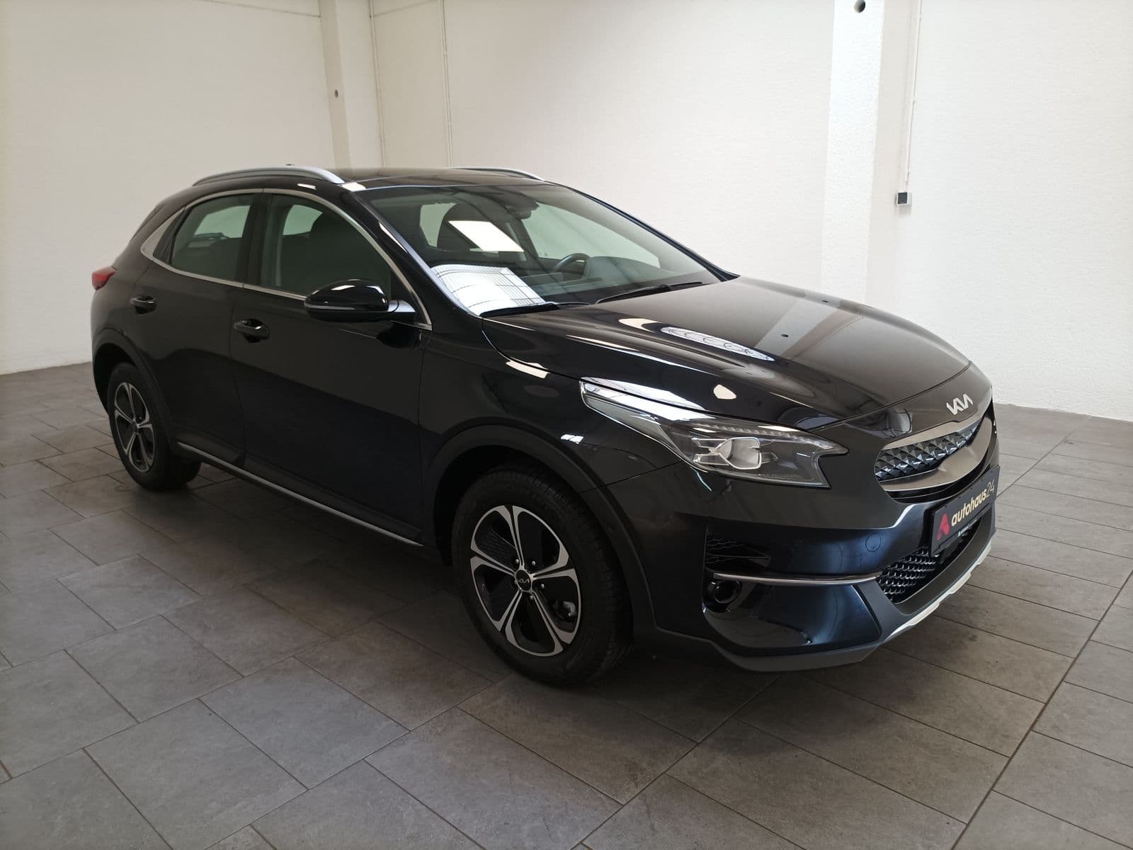 Kia XCeed SUV / Crossover / Geländewagen KIA XCeed 1.6 GDI Plug-In Hybrid DCT6 Vision Sports Utility Vehicle #1